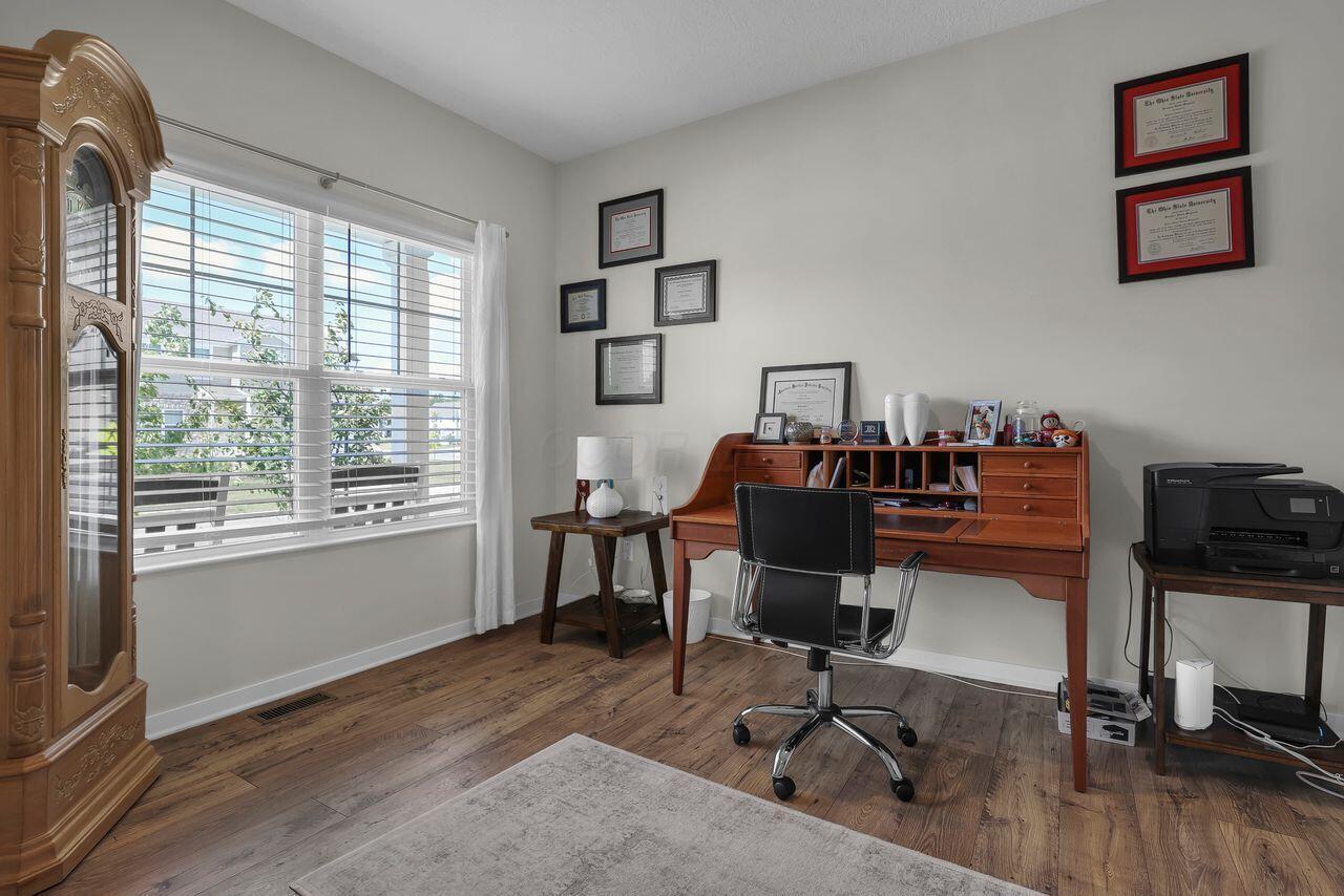 5828 Wynnewood Drive Property Photo 4