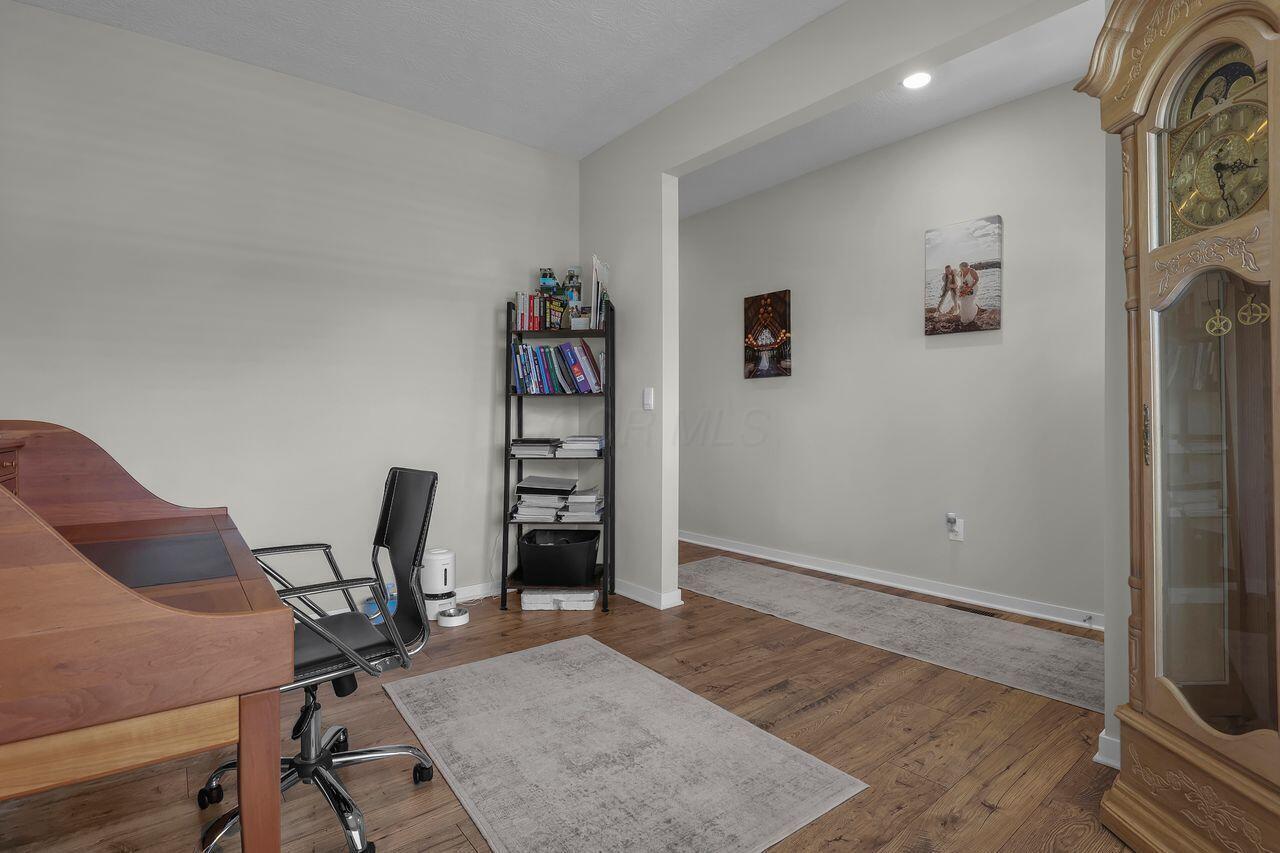 5828 Wynnewood Drive Property Photo 5