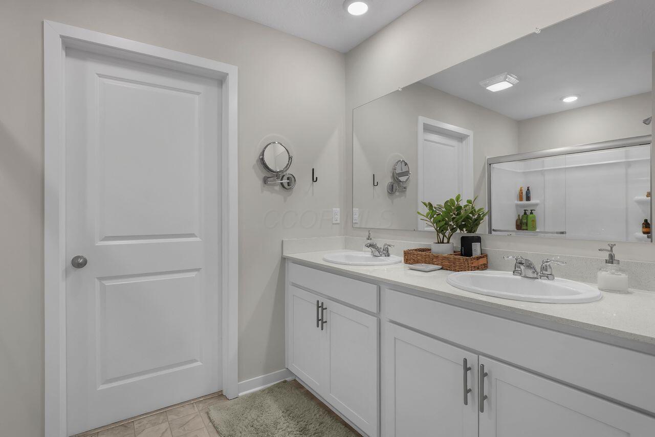 5828 Wynnewood Drive Property Photo 25