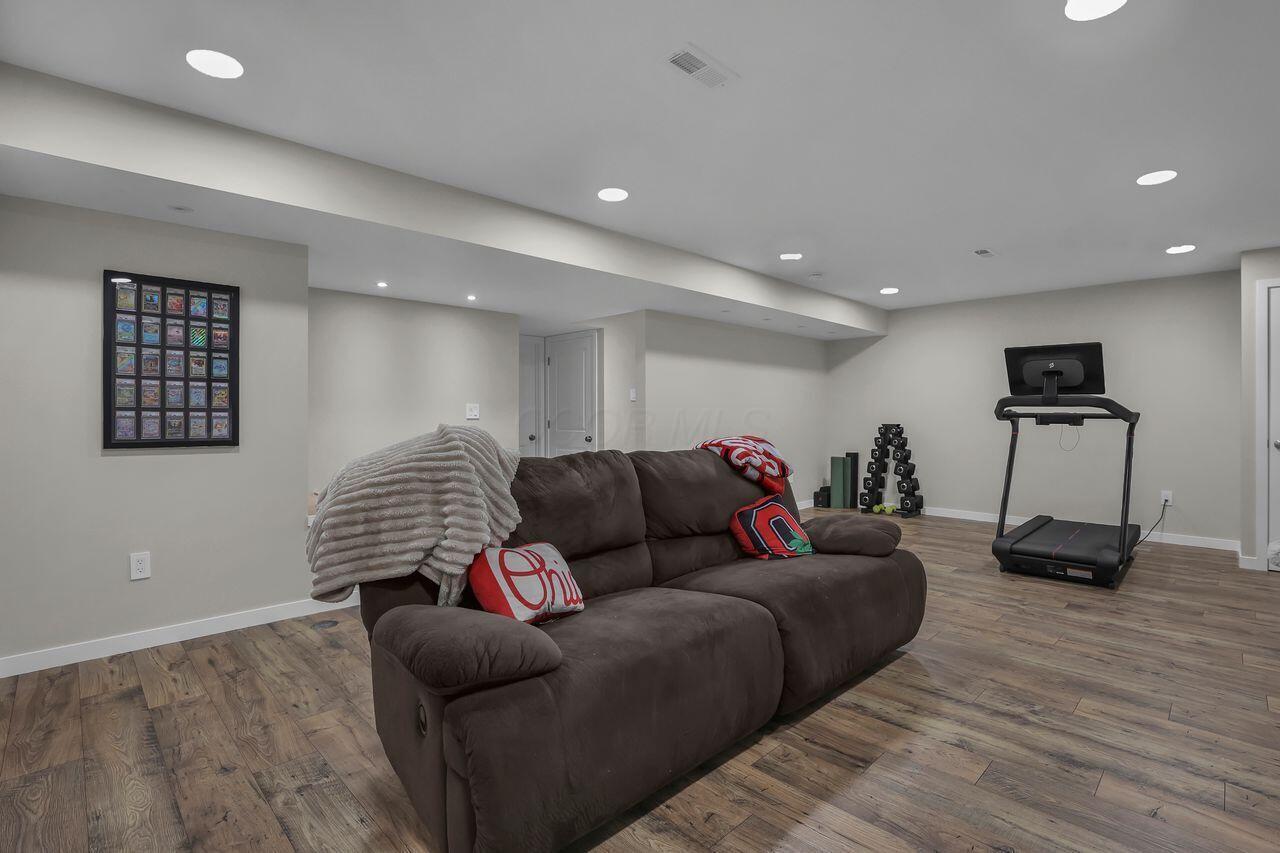 5828 Wynnewood Drive Property Photo 29