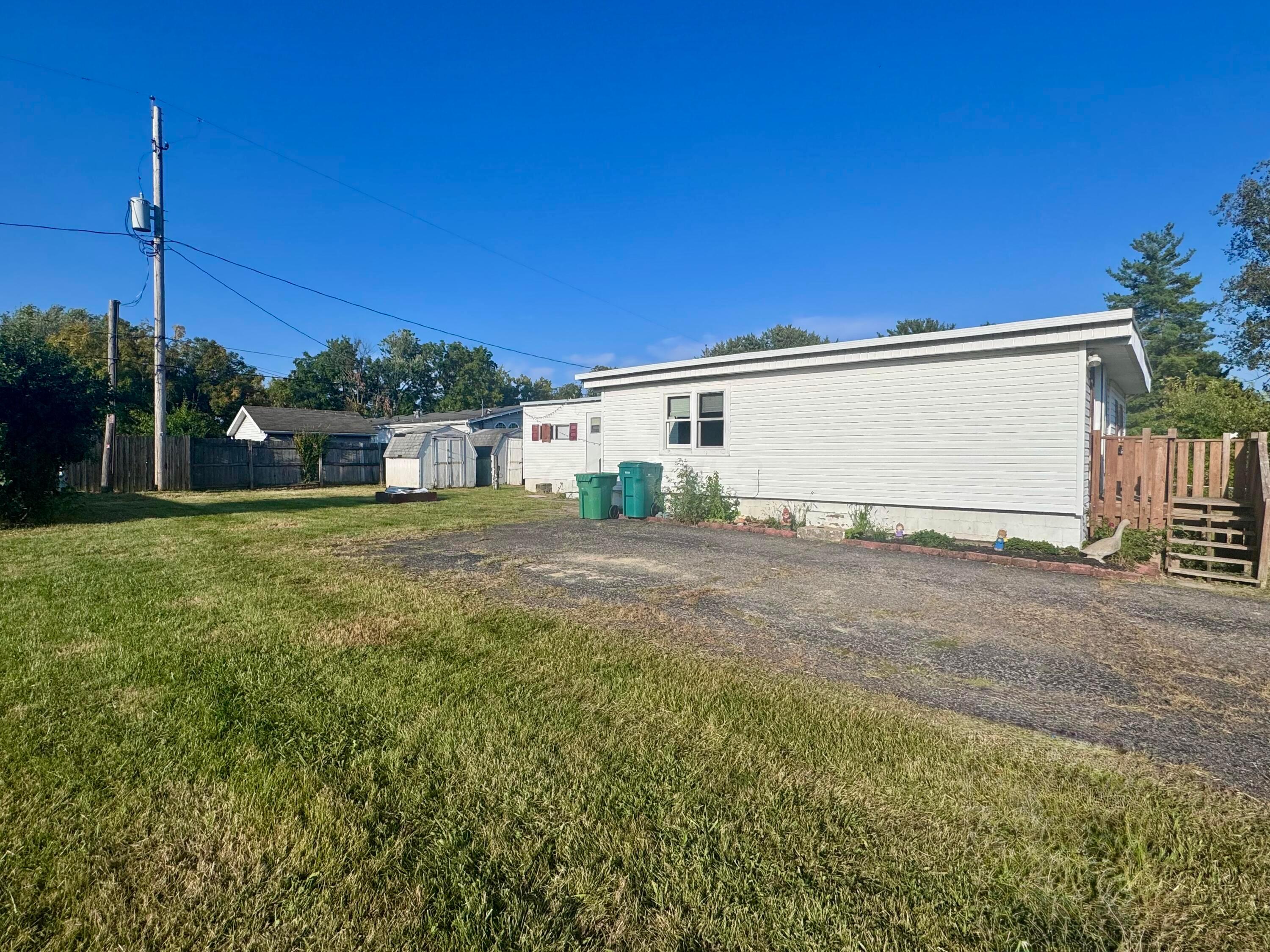 2222 Maureen Boulevard S Property Photo 2