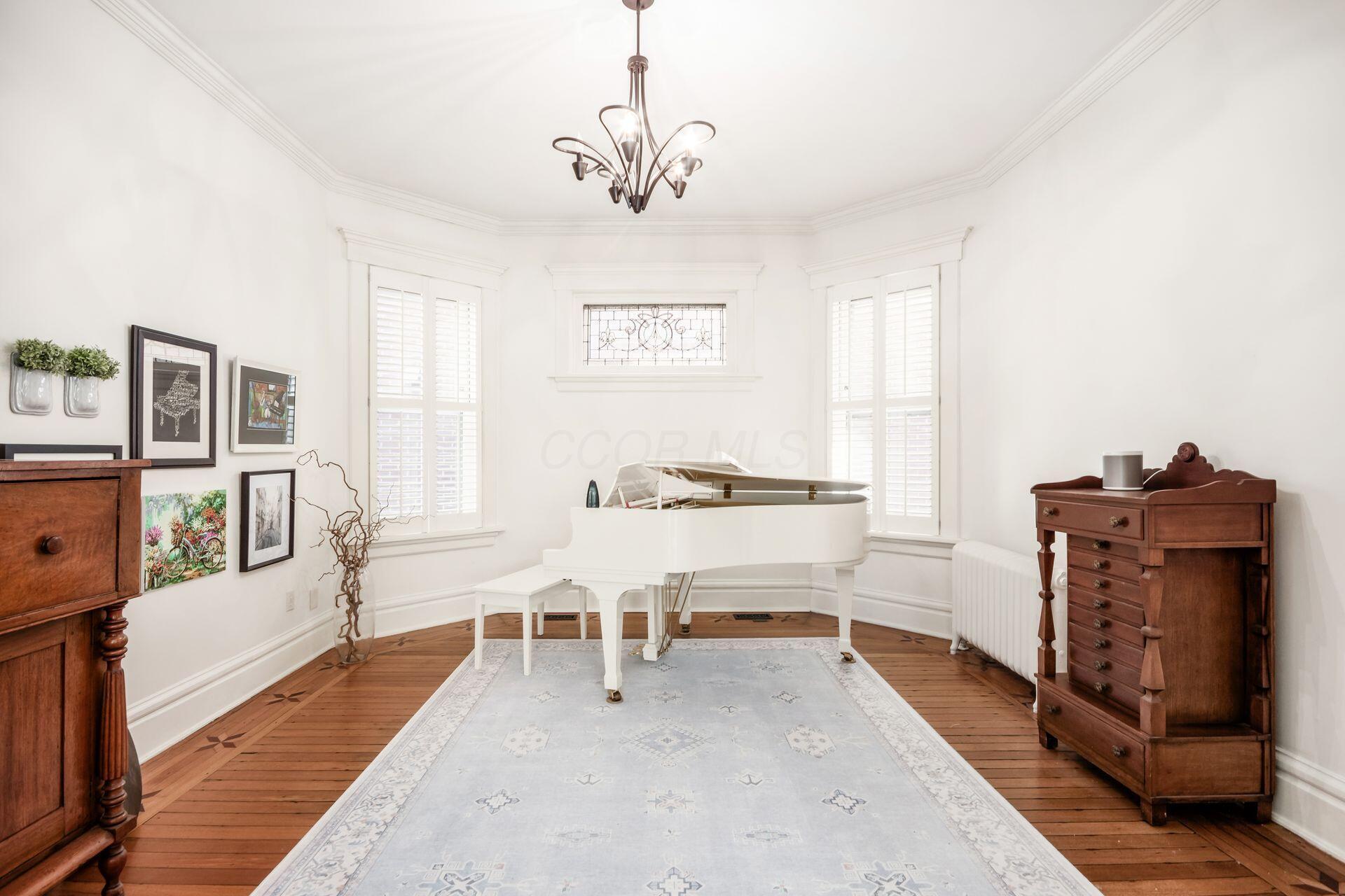 1127 Neil Avenue Property Photo 20