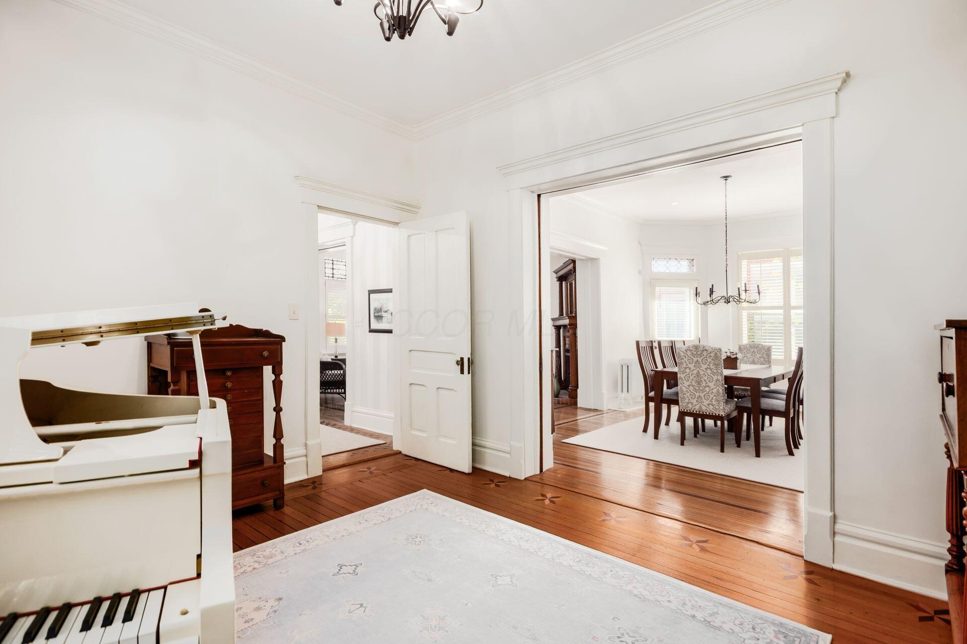 1127 Neil Avenue Property Photo 21