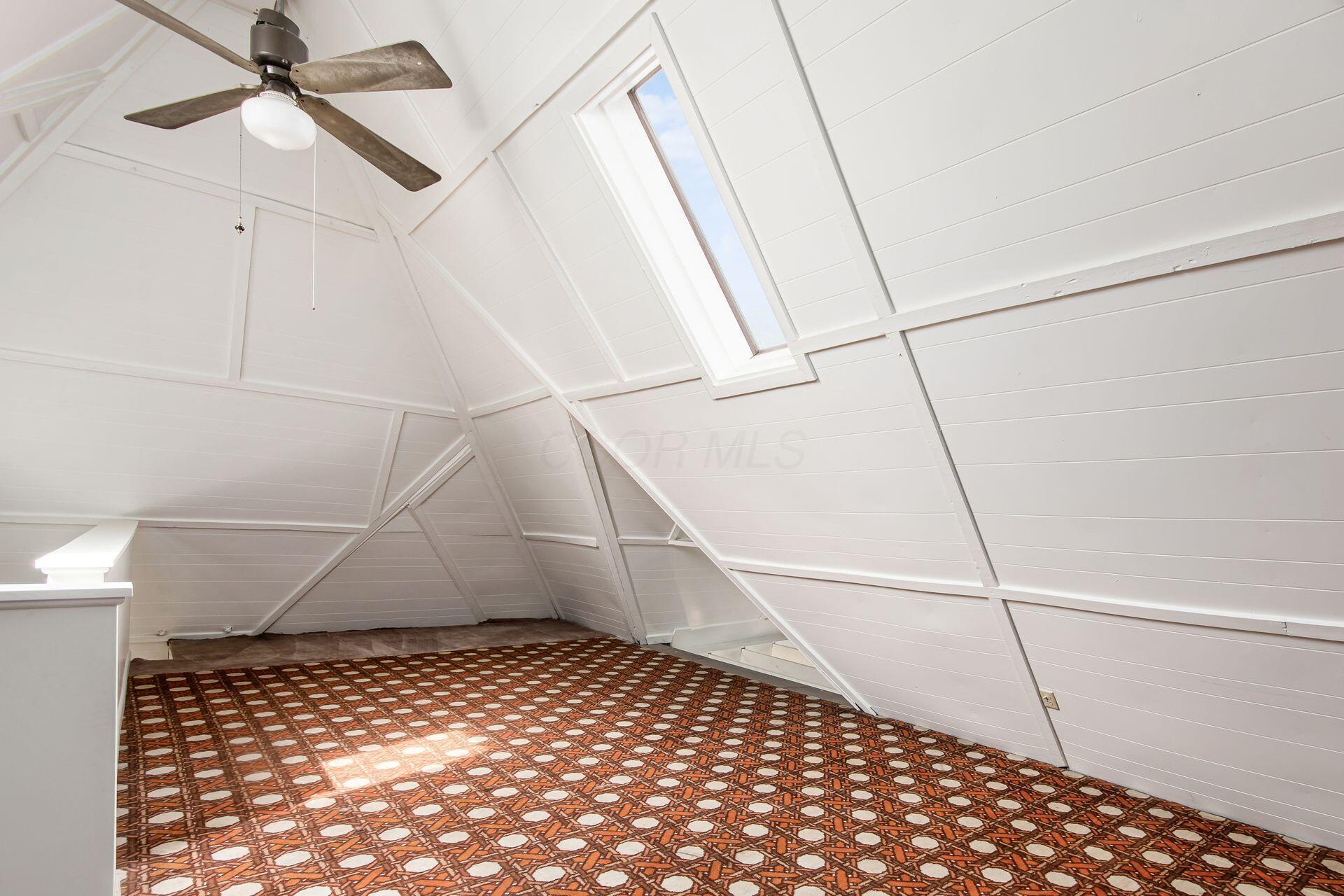 1127 Neil Avenue Property Photo 54