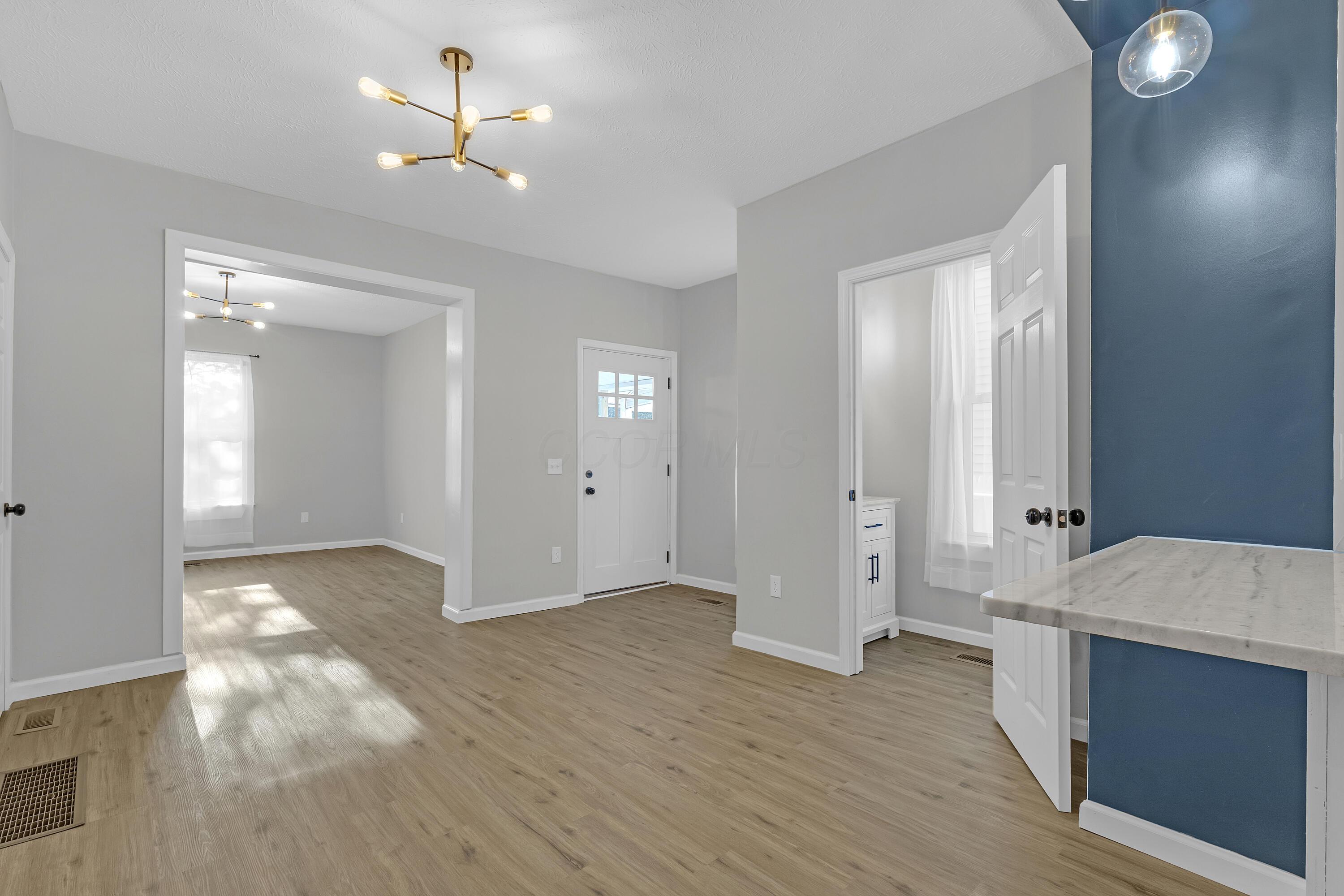 148 W Park Avenue Property Photo 6