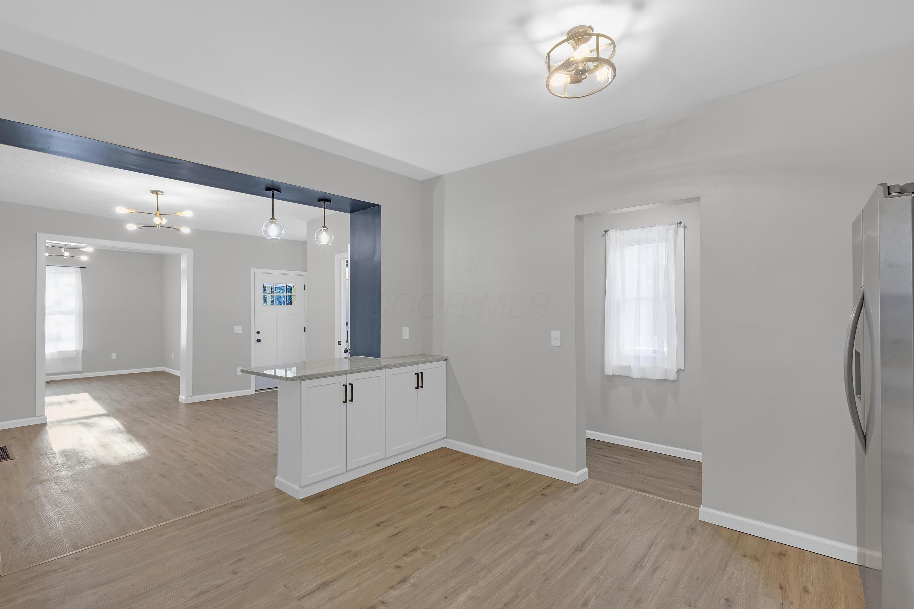 148 W Park Avenue Property Photo 9