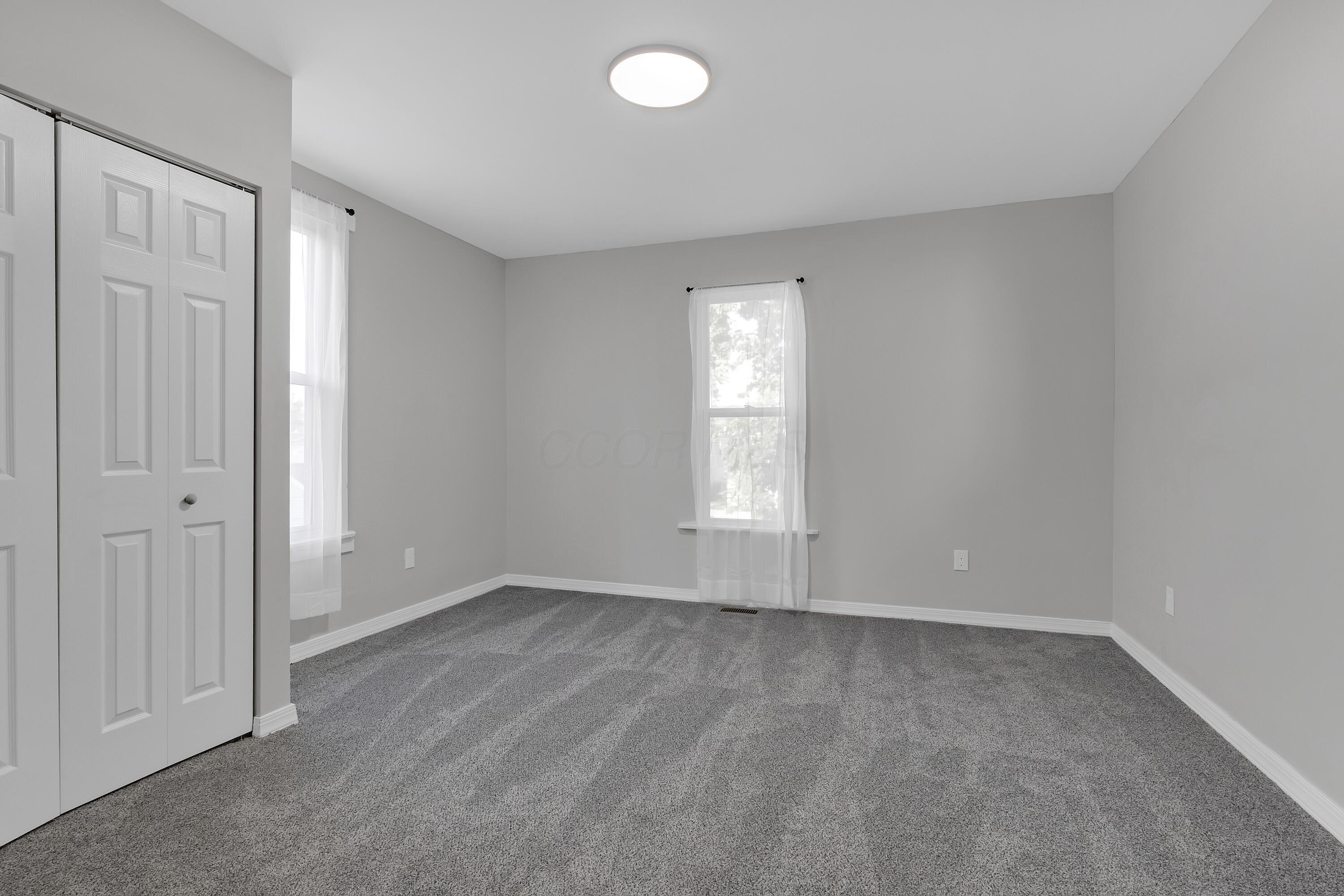 148 W Park Avenue Property Photo 12