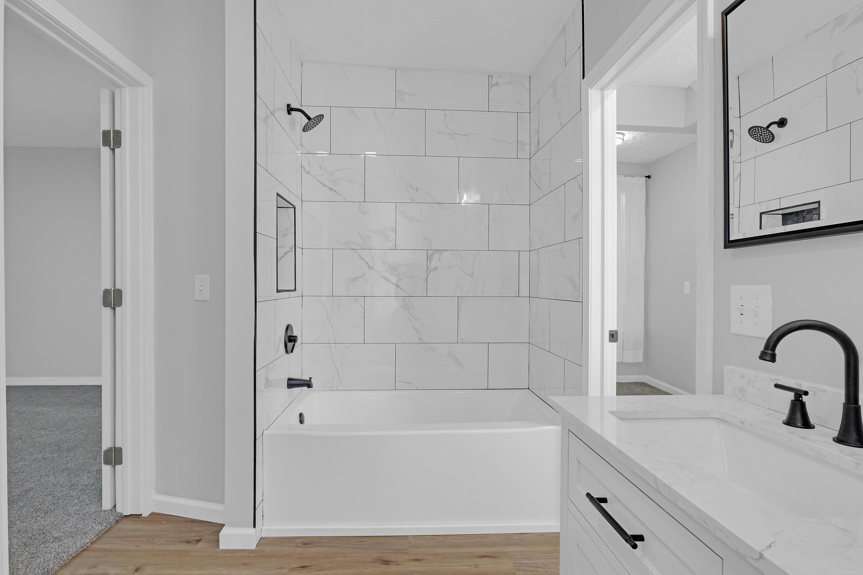 148 W Park Avenue Property Photo 15