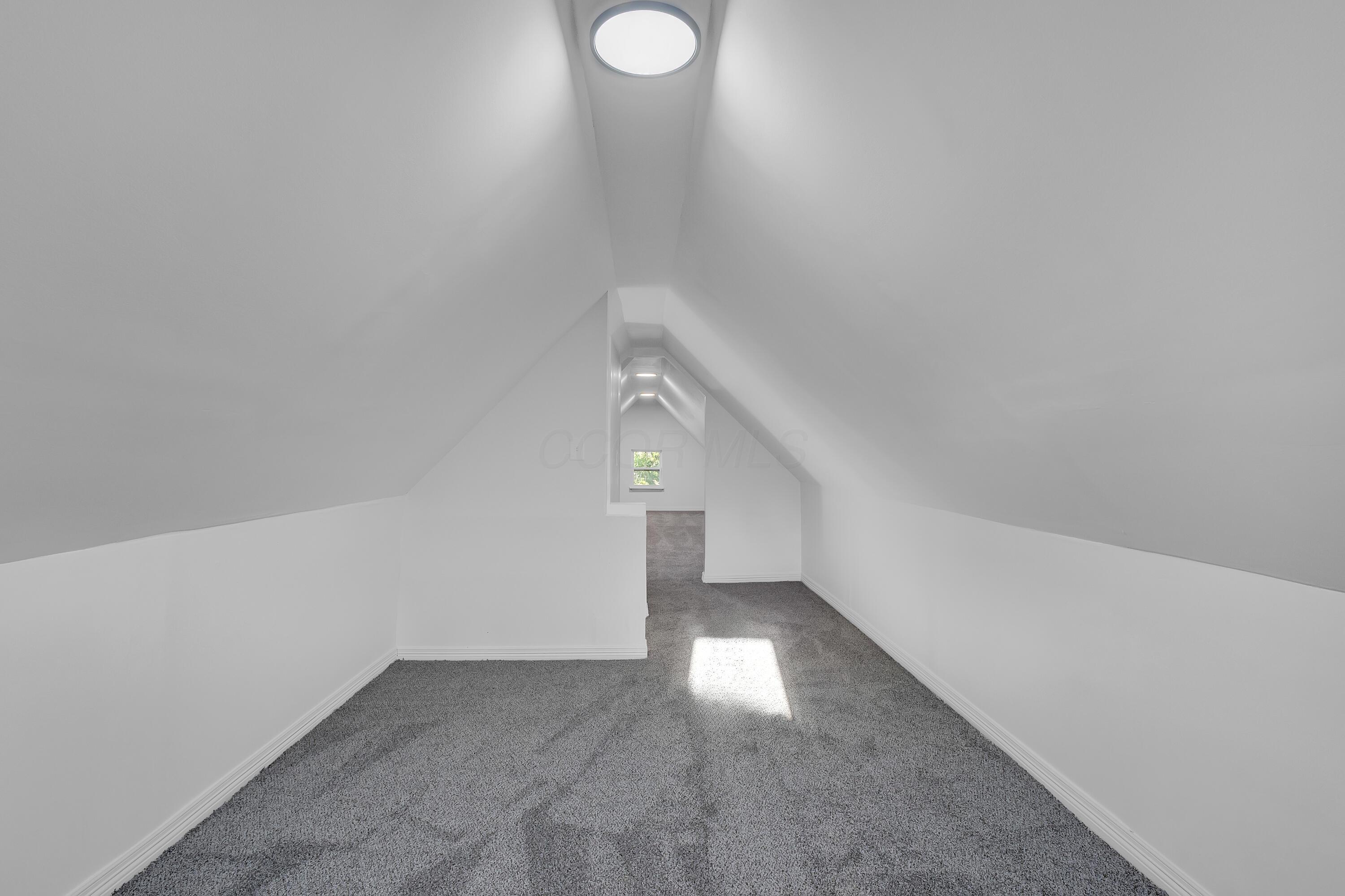 148 W Park Avenue Property Photo 20