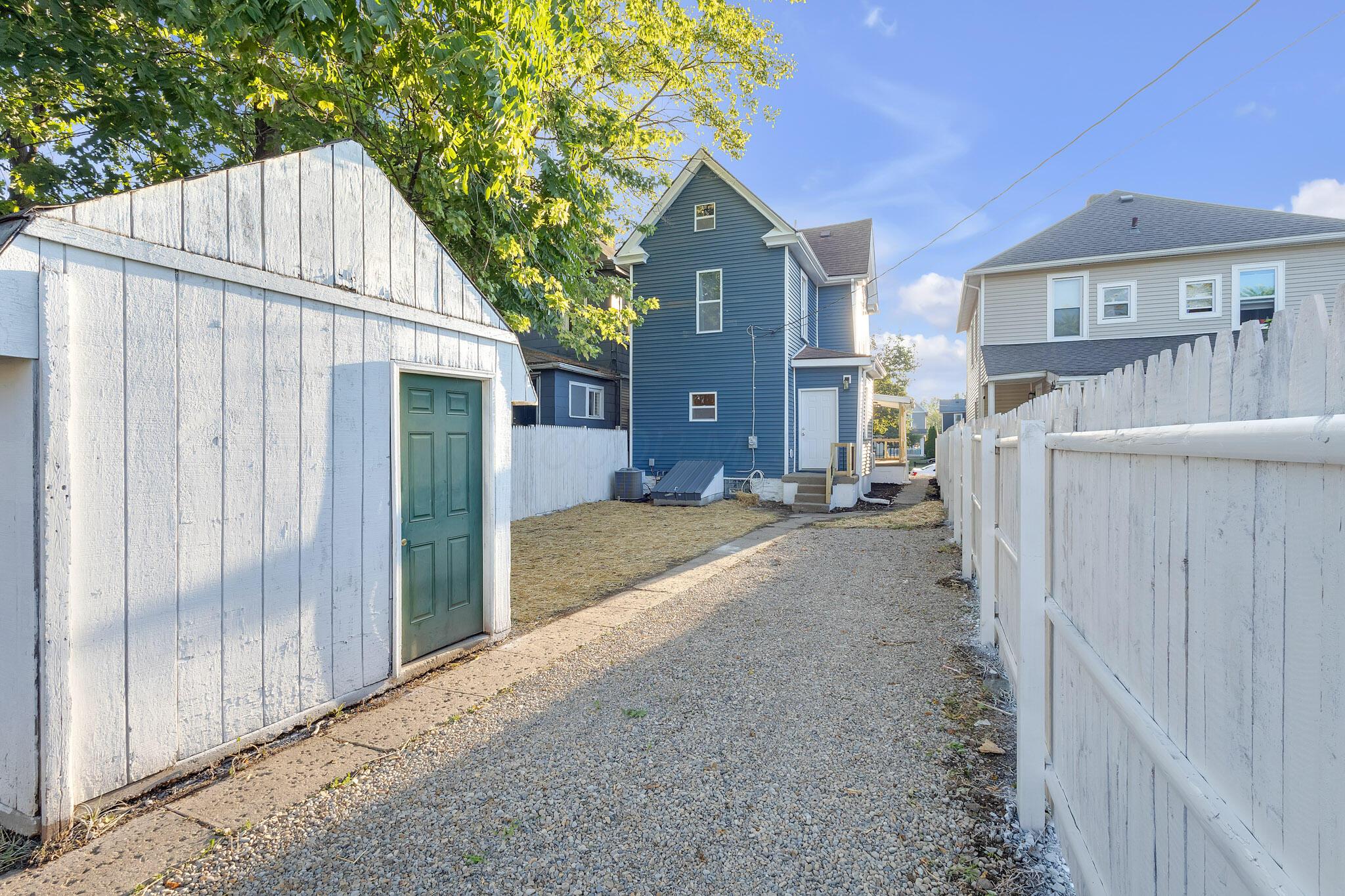 148 W Park Avenue Property Photo 22