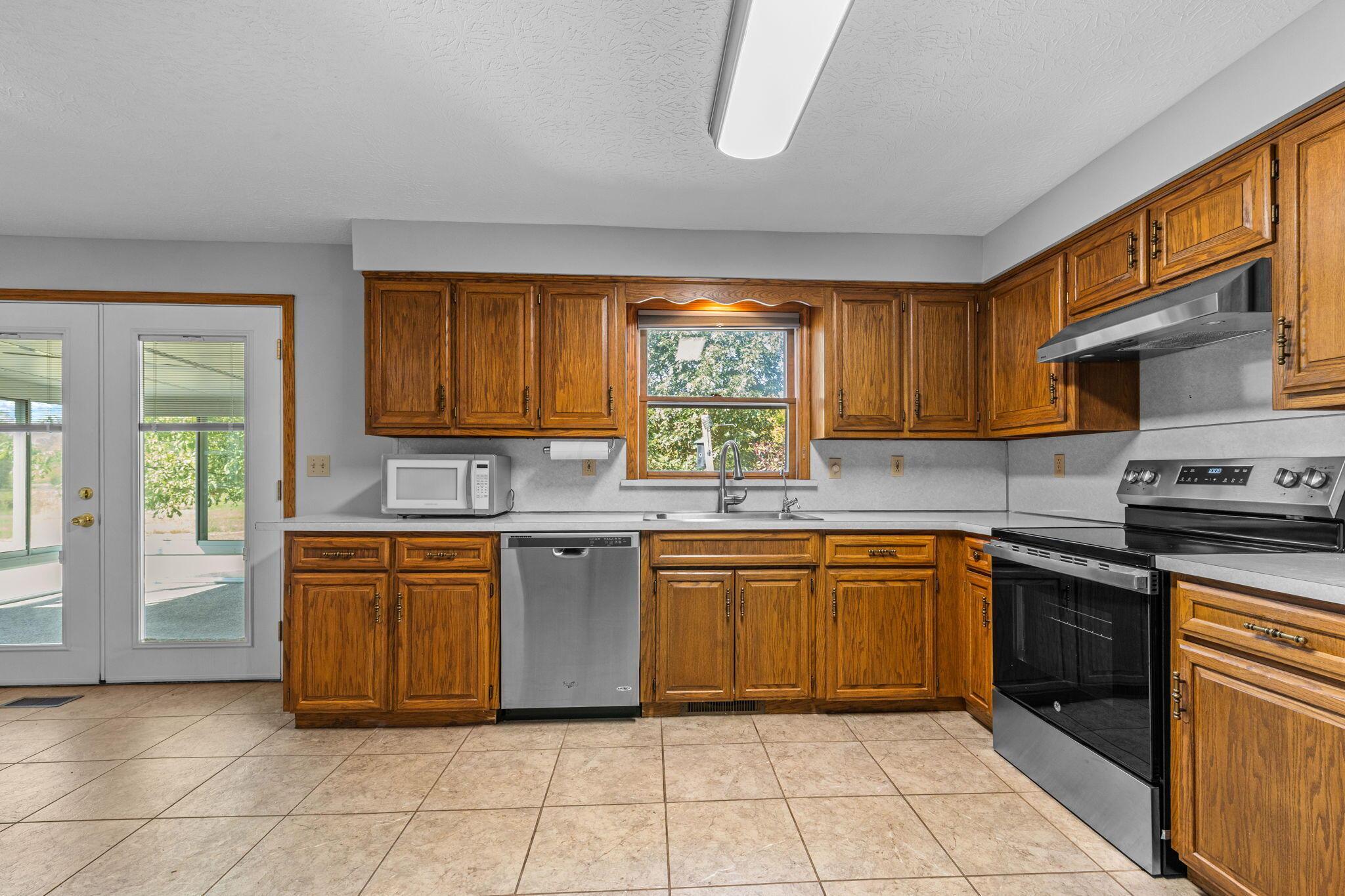 32675 Winnemac Road Property Photo 7