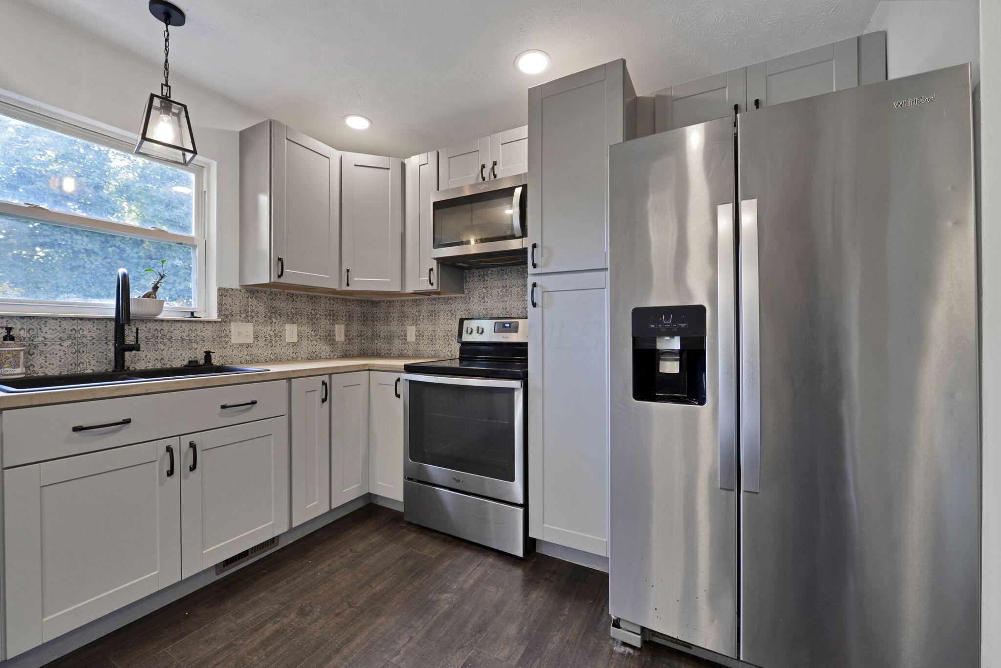 328 Lincoln Place Property Photo 19