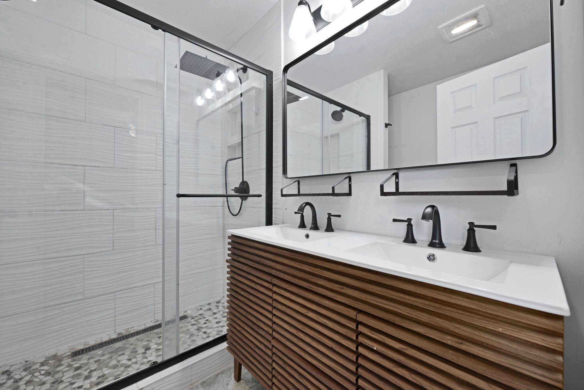 328 Lincoln Place Property Photo 23