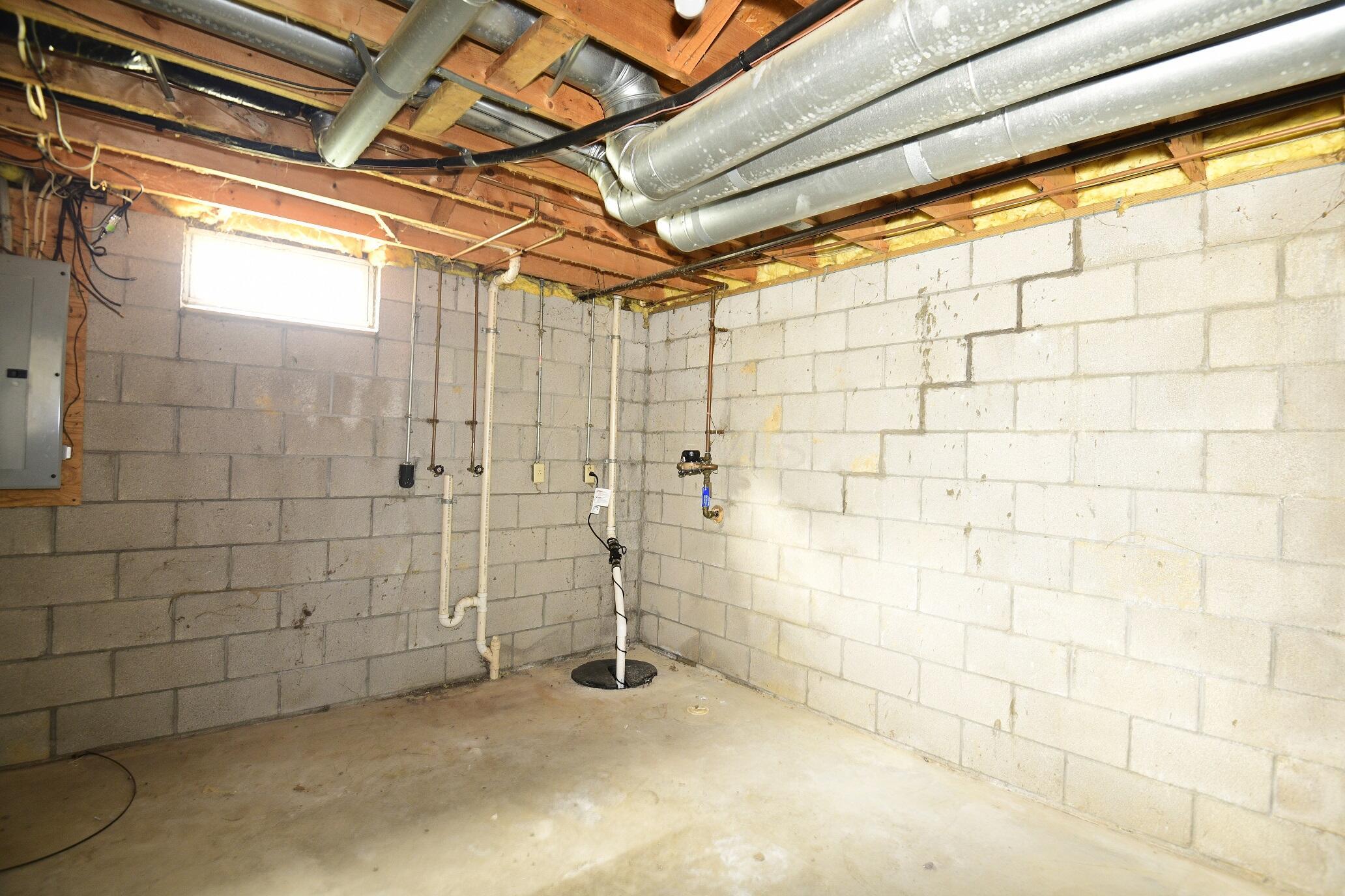 2730 Raphael Drive Property Photo 15