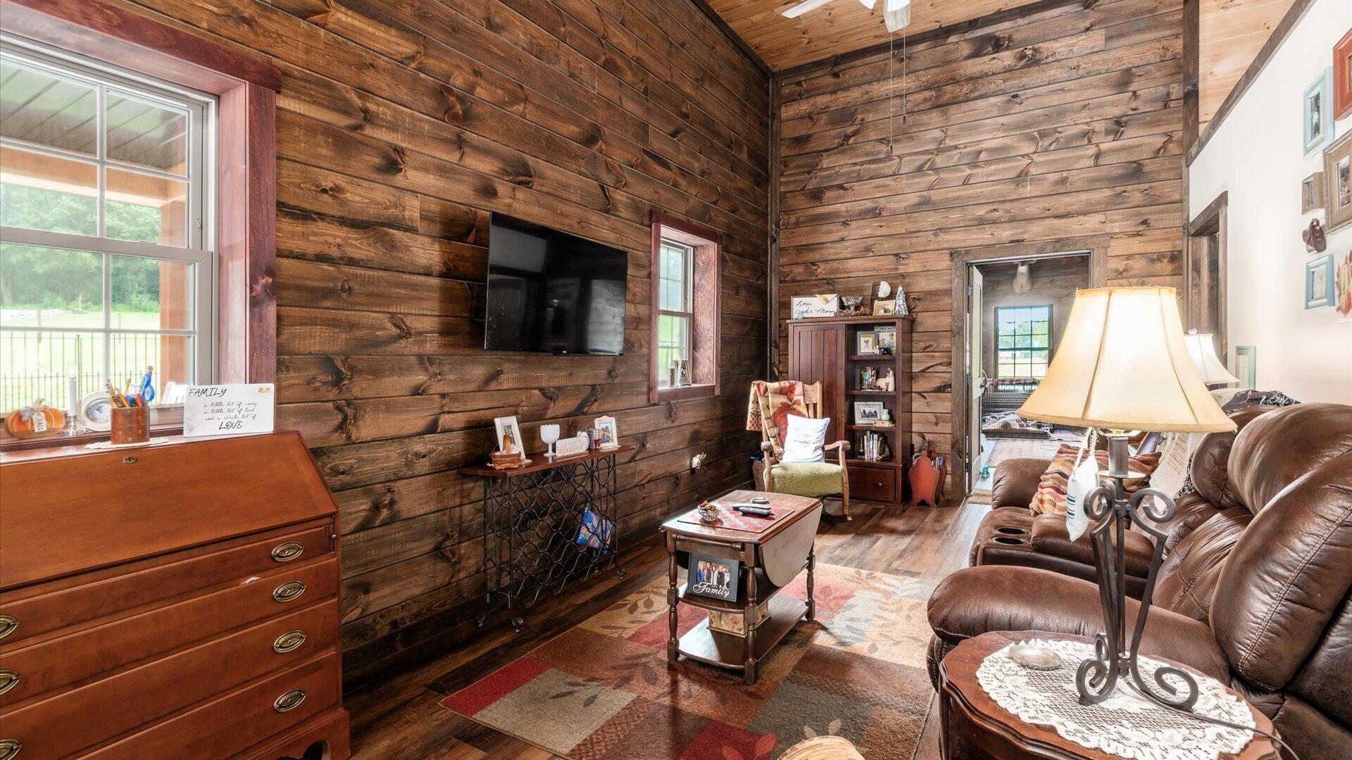 4797 Narrows Road Property Photo 8