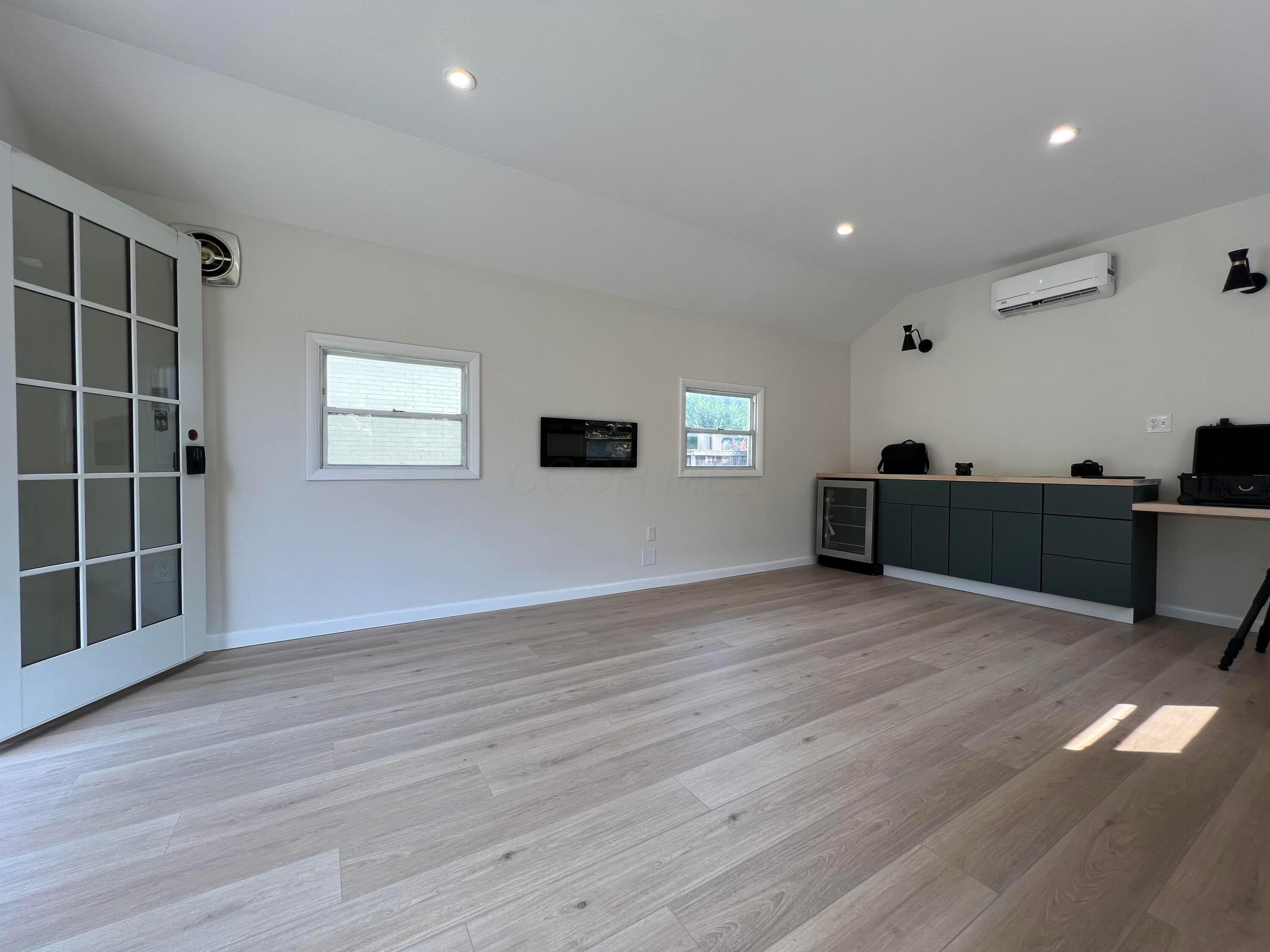 891 High Street Property Photo 6