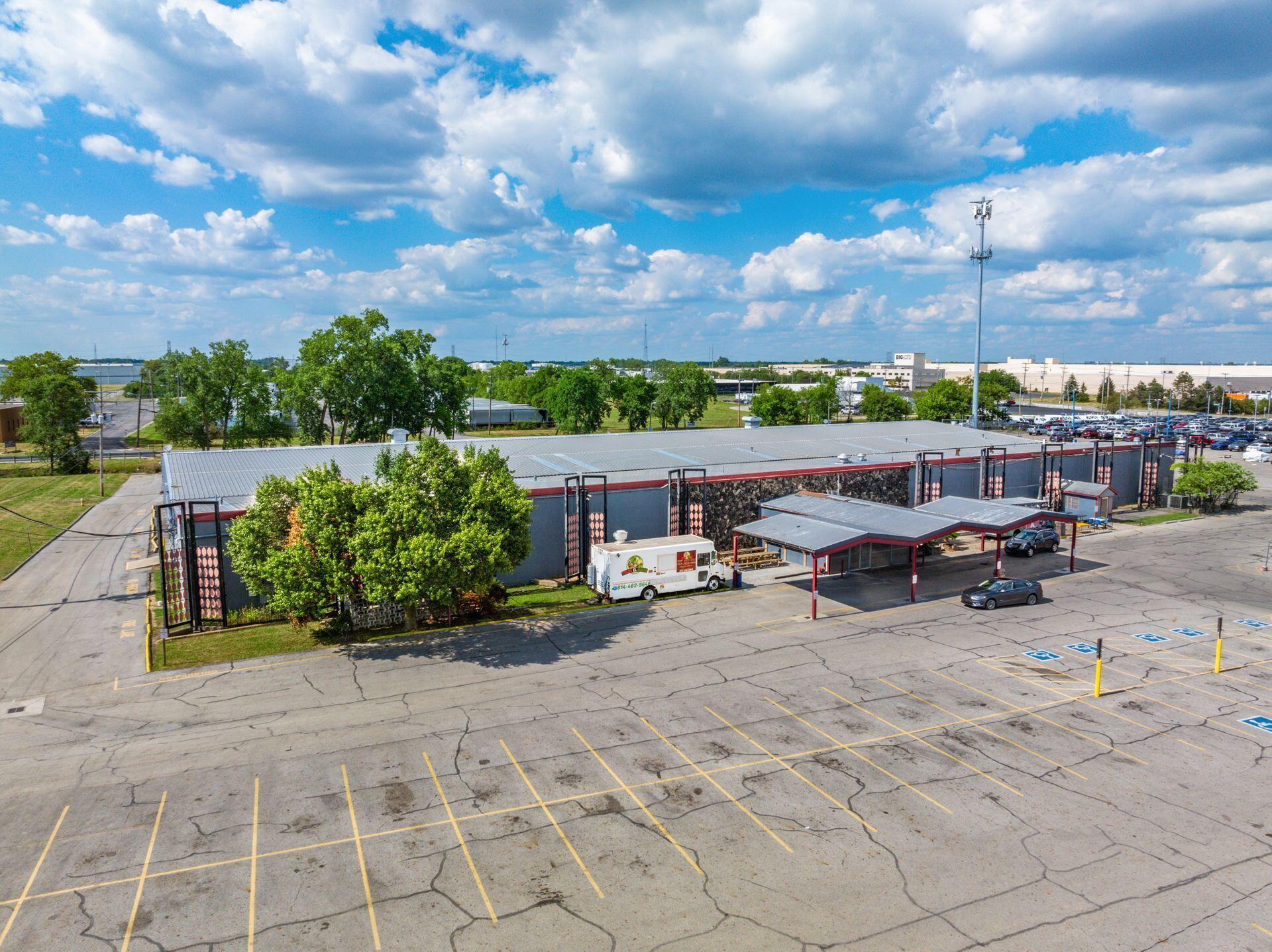 4170 W Broad Street Property Photo 9