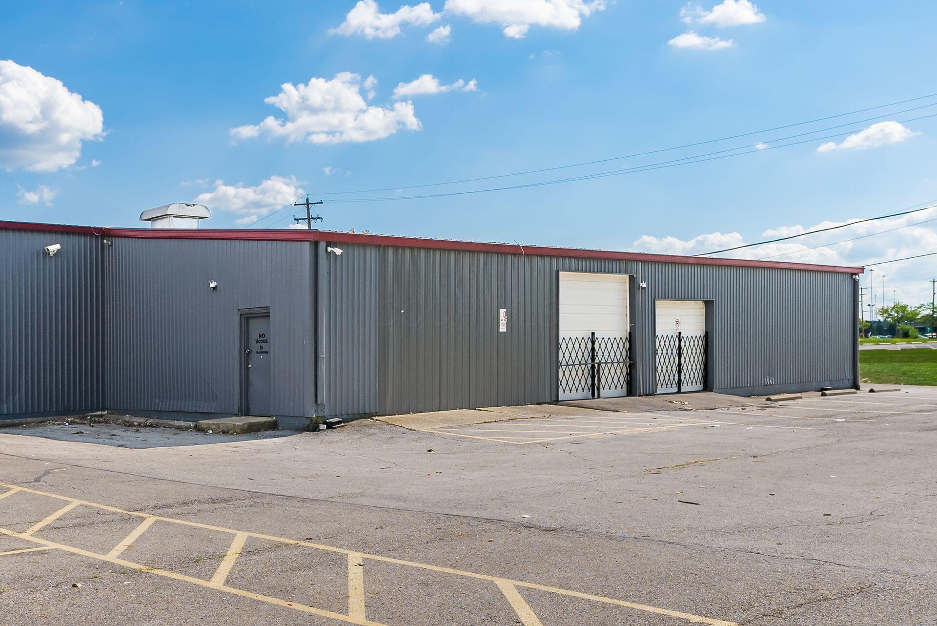 4170 W Broad Street Property Photo 10