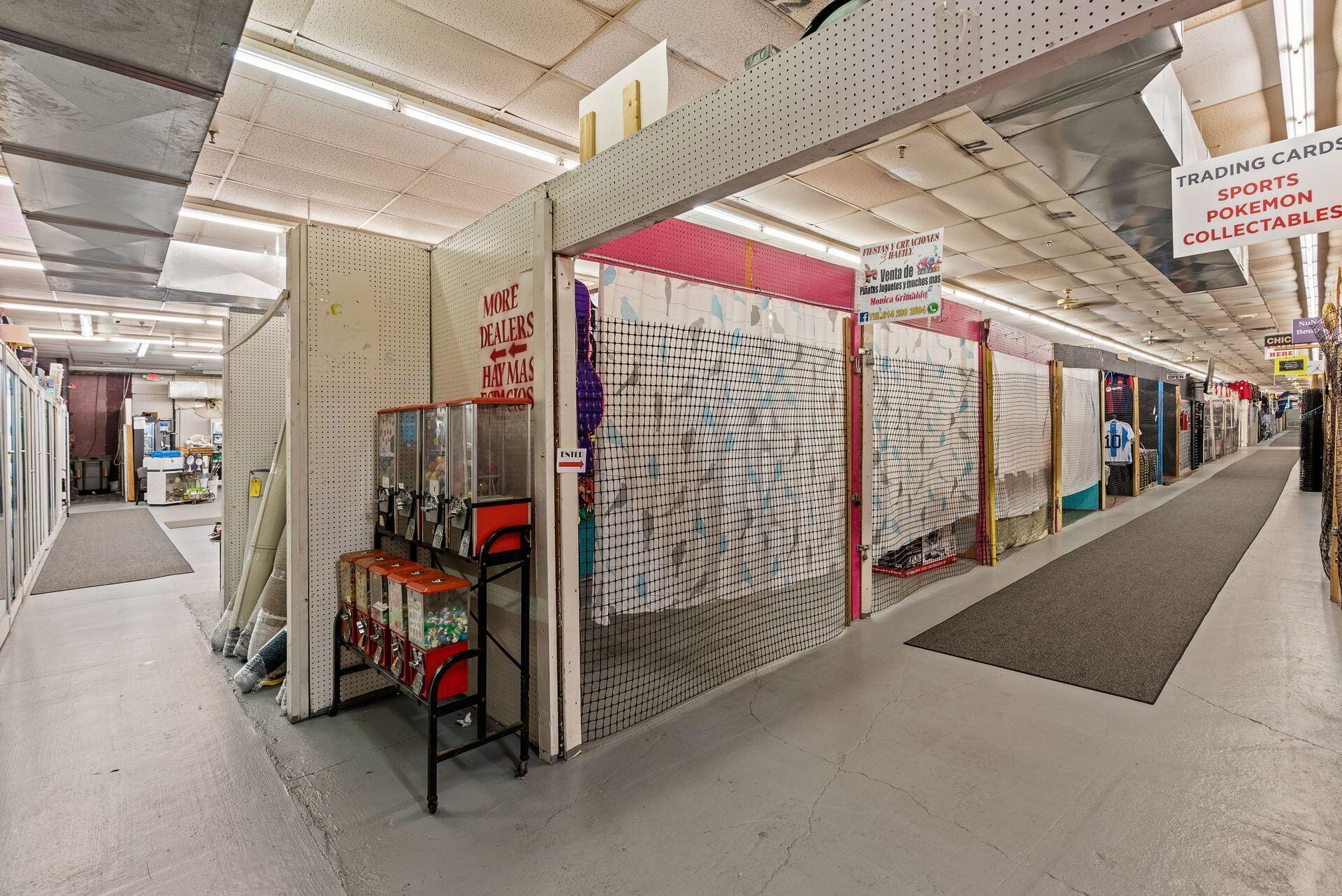 4170 W Broad Street Property Photo 18