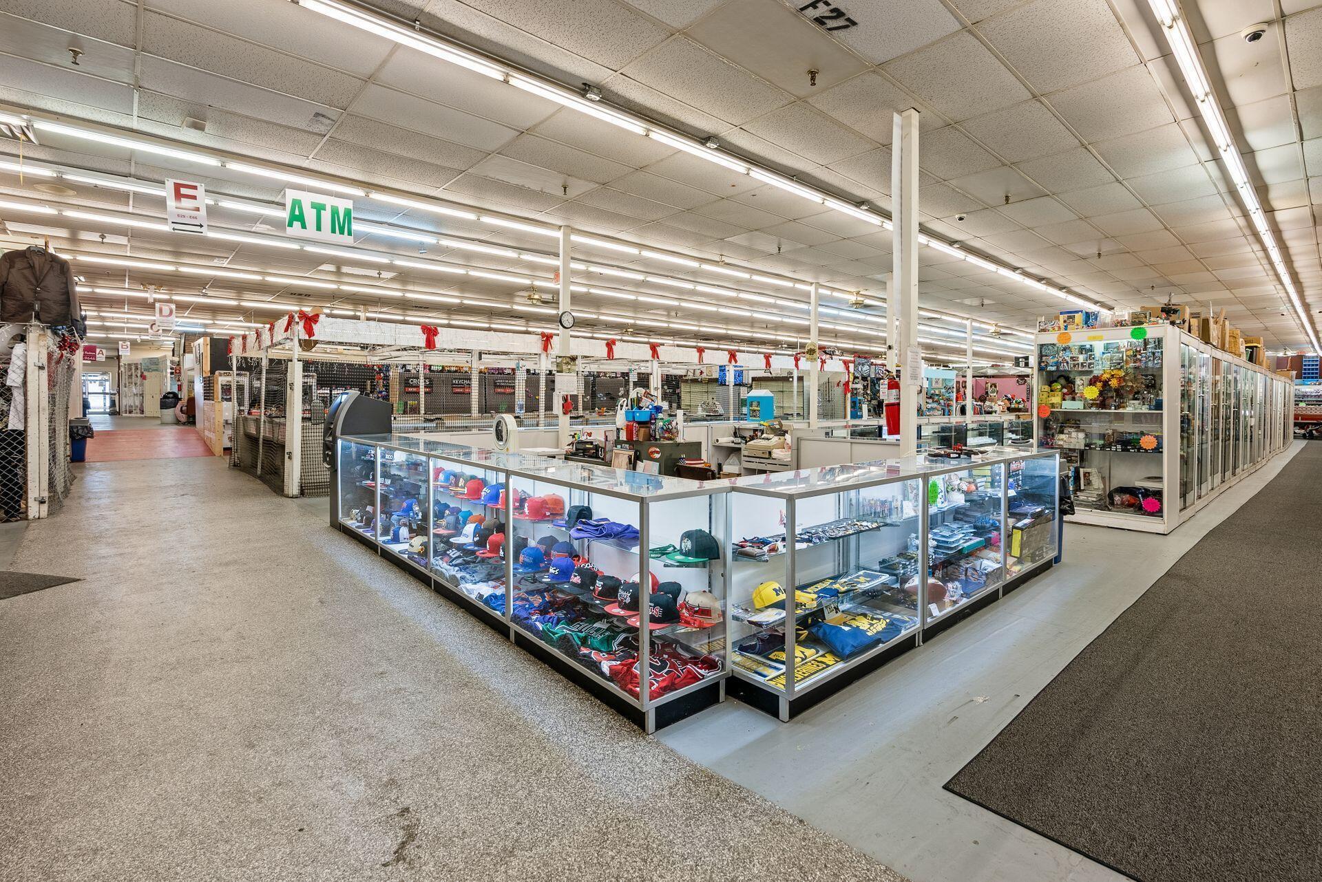 4170 W Broad Street Property Photo 24