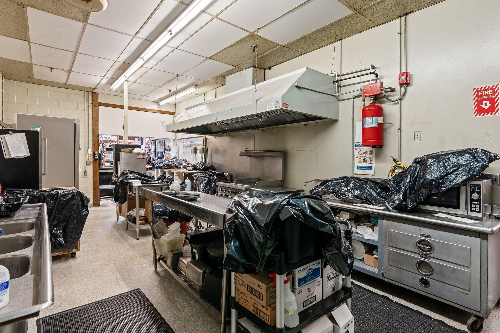 4170 W Broad Street Property Photo 30