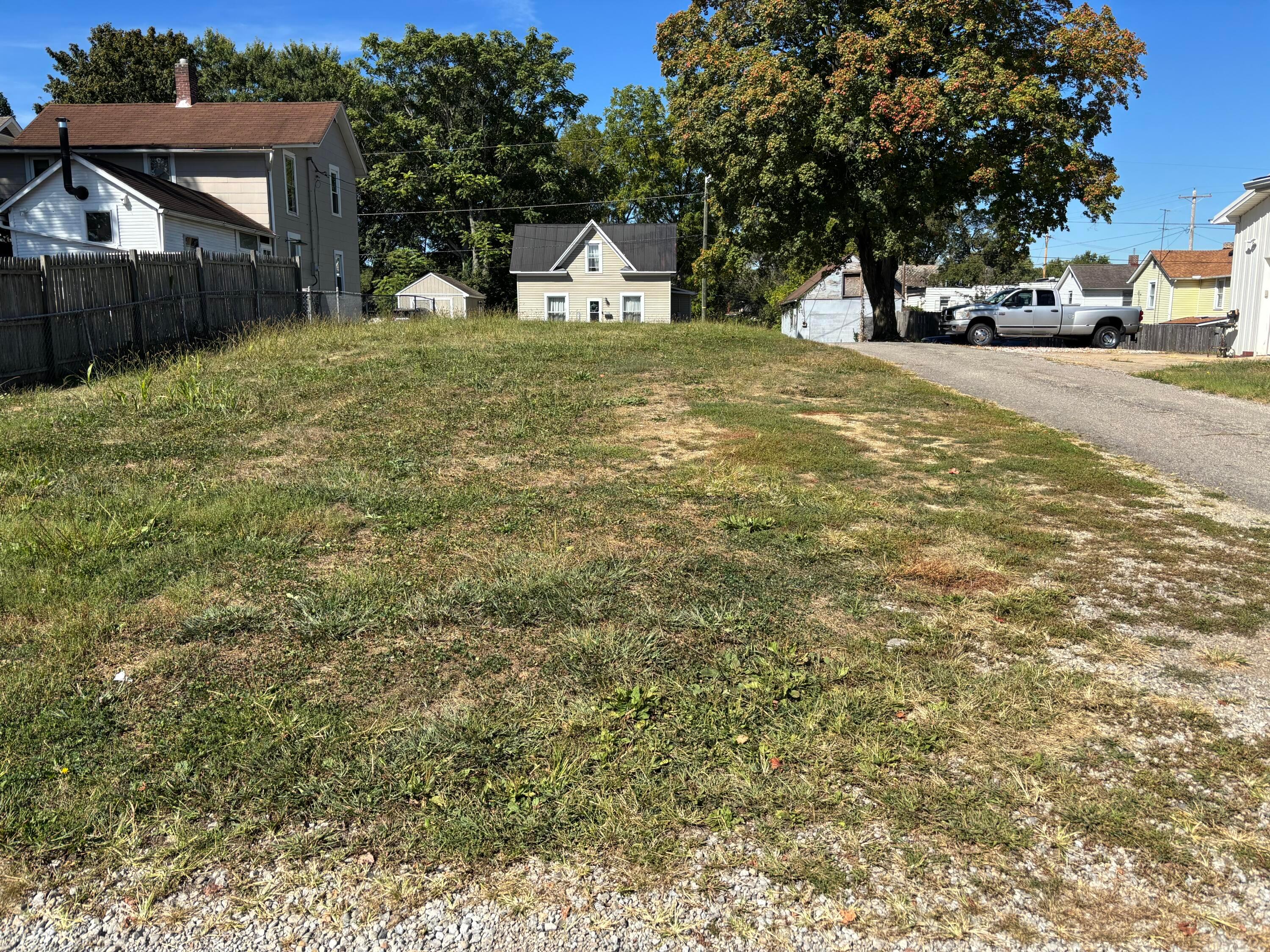 114-116 S Cedar Avenue Property Photo 4