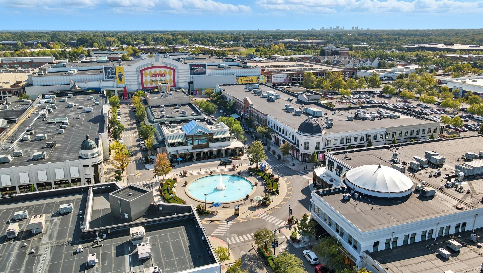 4849 Pleasant Woods Court Property Photo 3