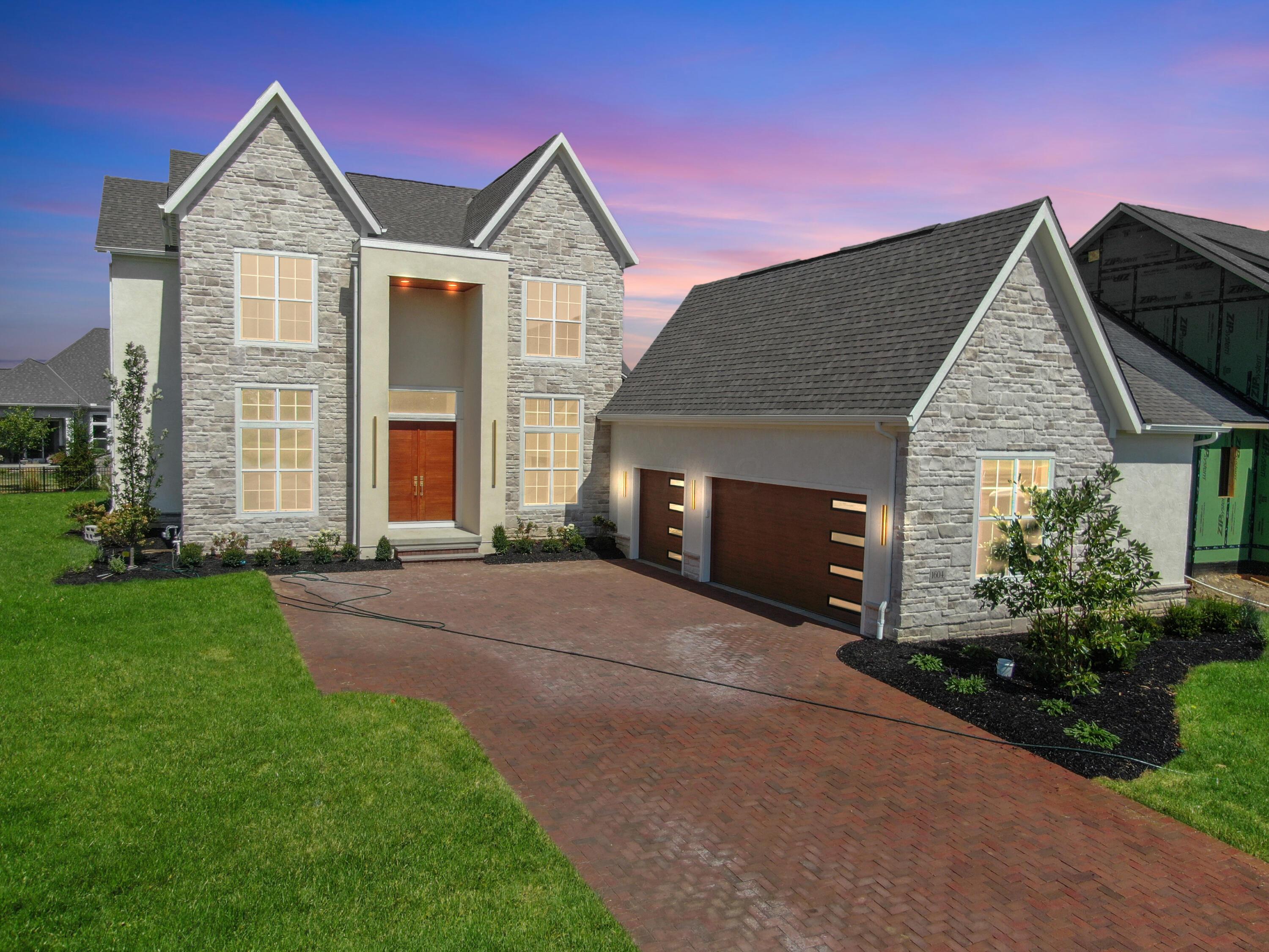 1604 Pinnacle Club Drive Property Photo 1