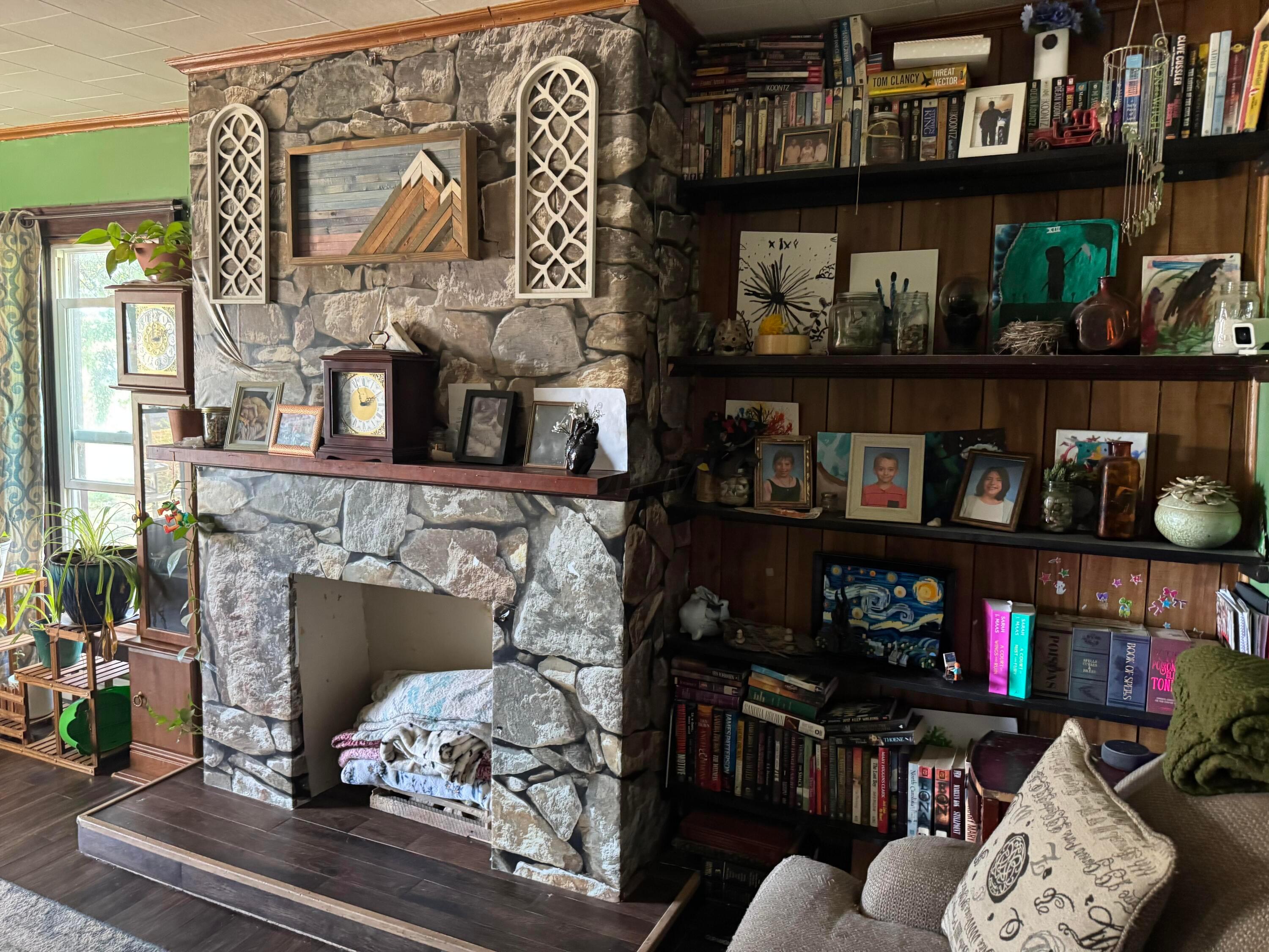 10423 Columbus Street Property Photo 4