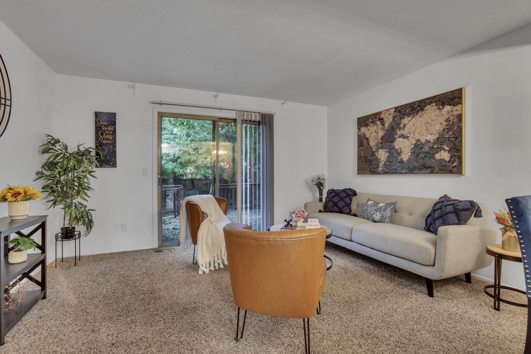 502 Foxtrail Circle E Property Photo 6