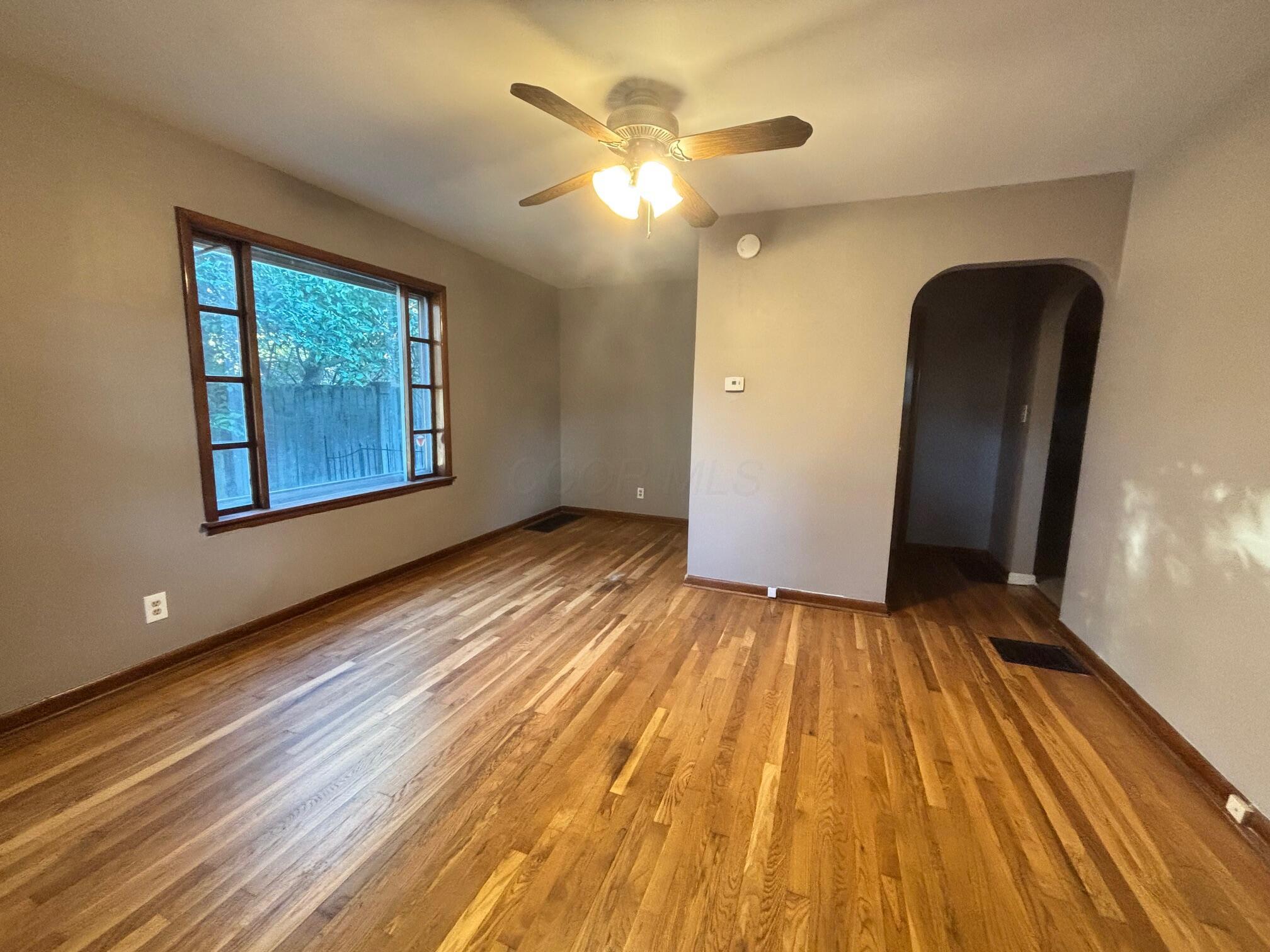 344 E Mithoff Street Property Photo 1