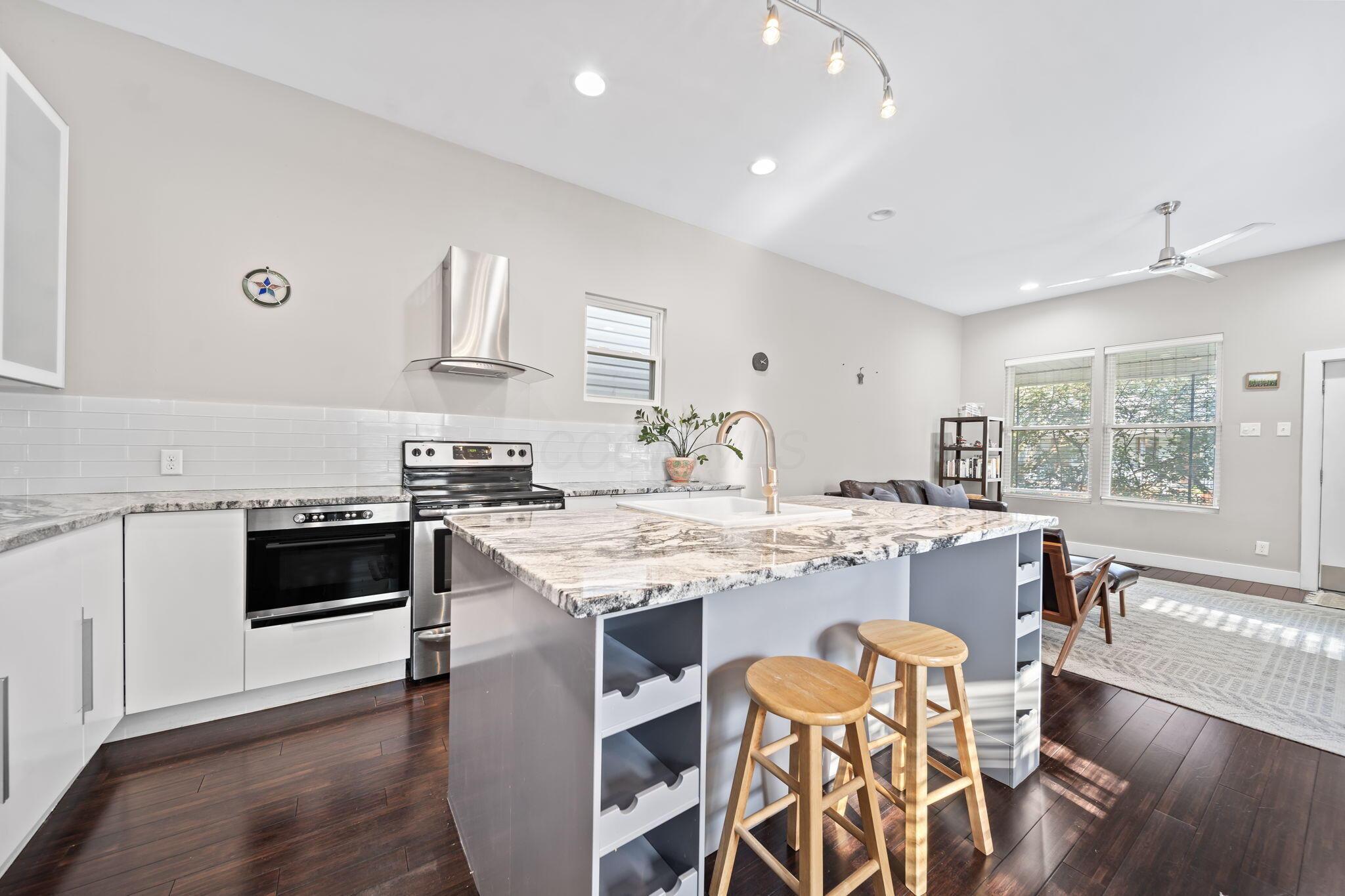 475 W 2nd Avenue Property Photo 21