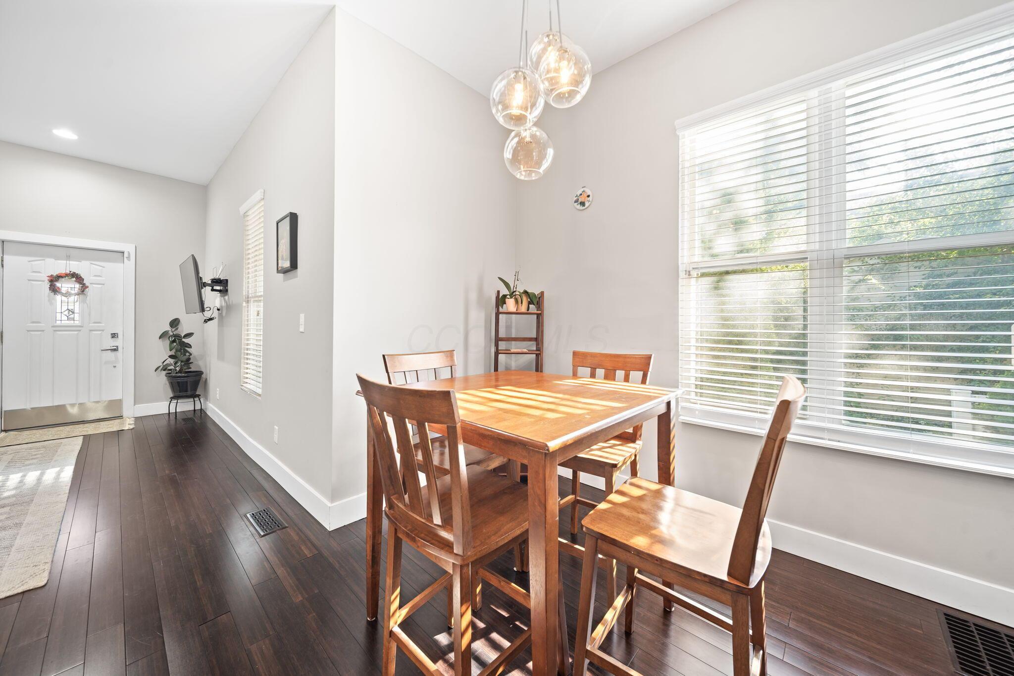 475 W 2nd Avenue Property Photo 22