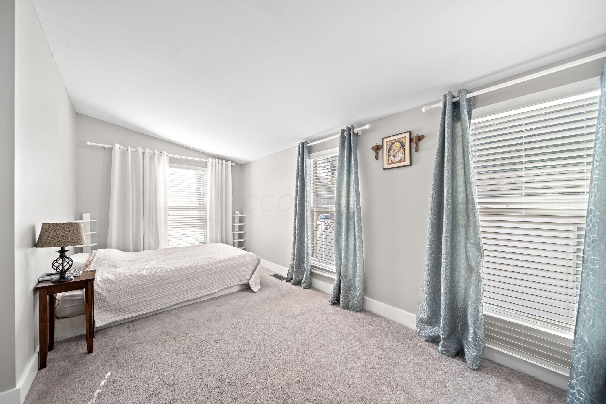 475 W 2nd Avenue Property Photo 28