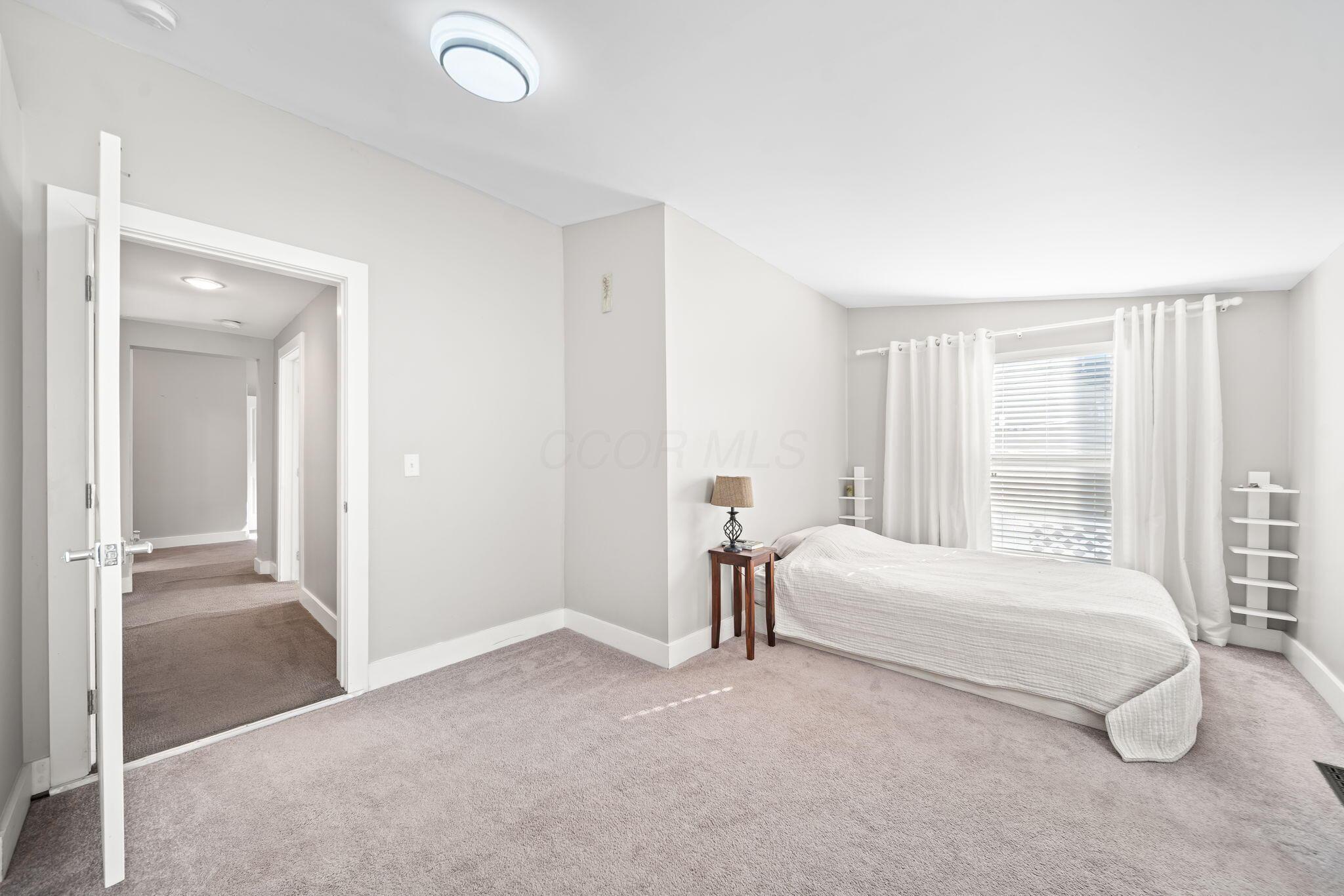 475 W 2nd Avenue Property Photo 29