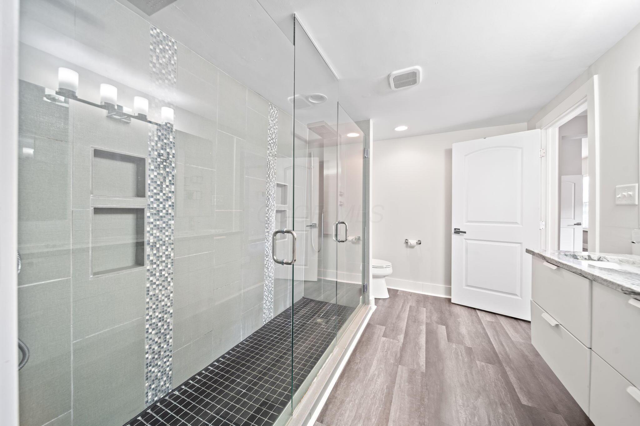 475 W 2nd Avenue Property Photo 36