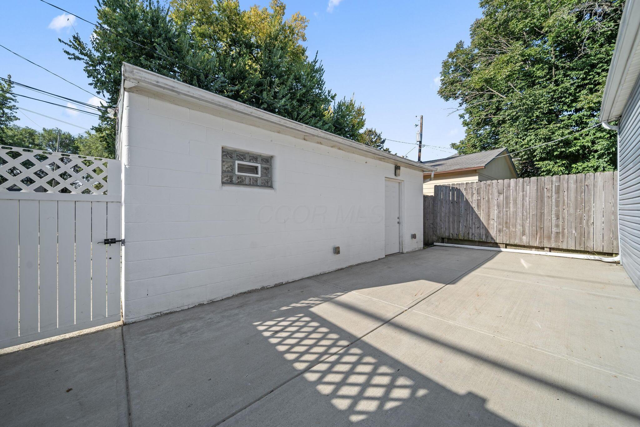 475 W 2nd Avenue Property Photo 40