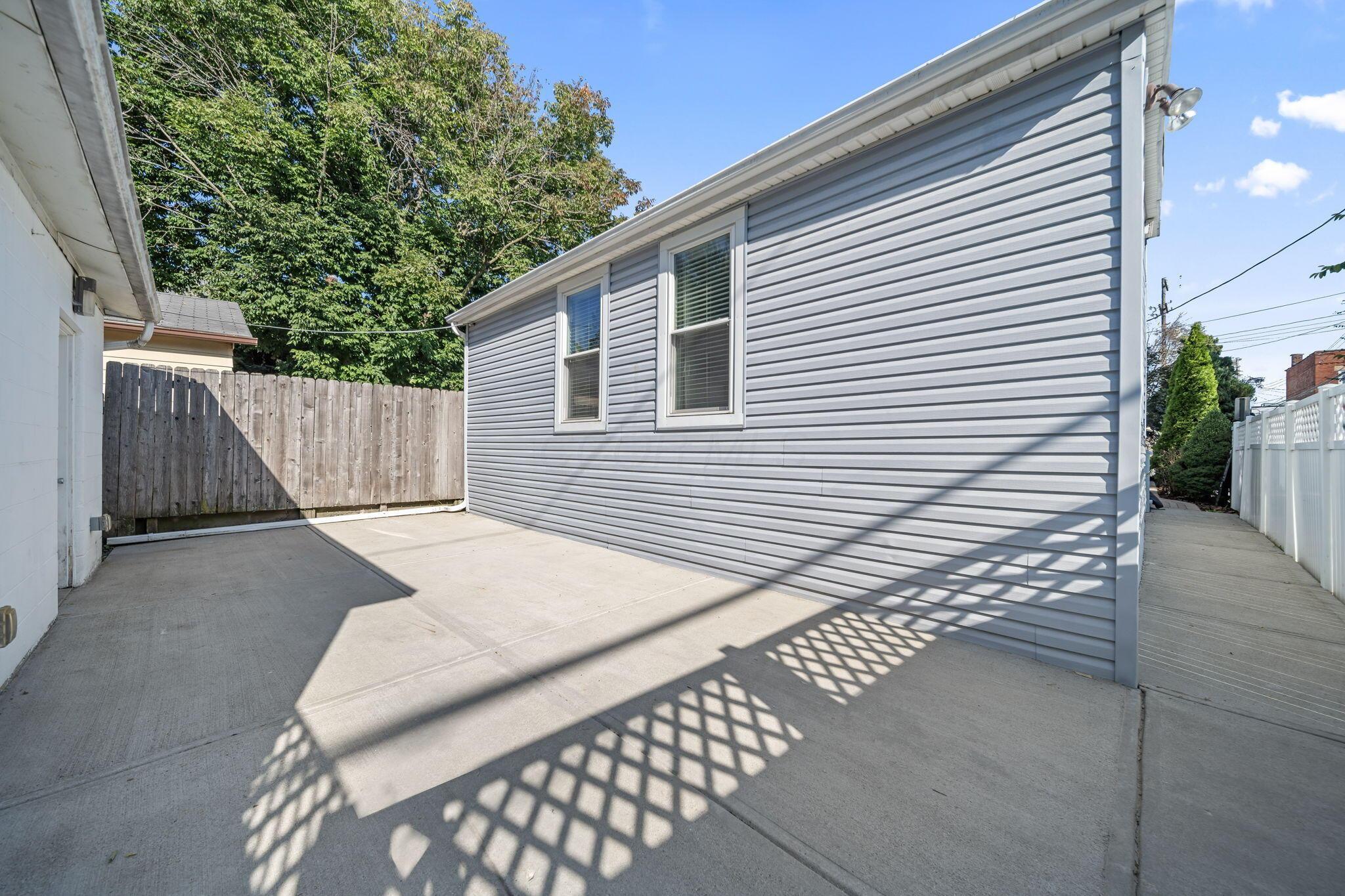 475 W 2nd Avenue Property Photo 41