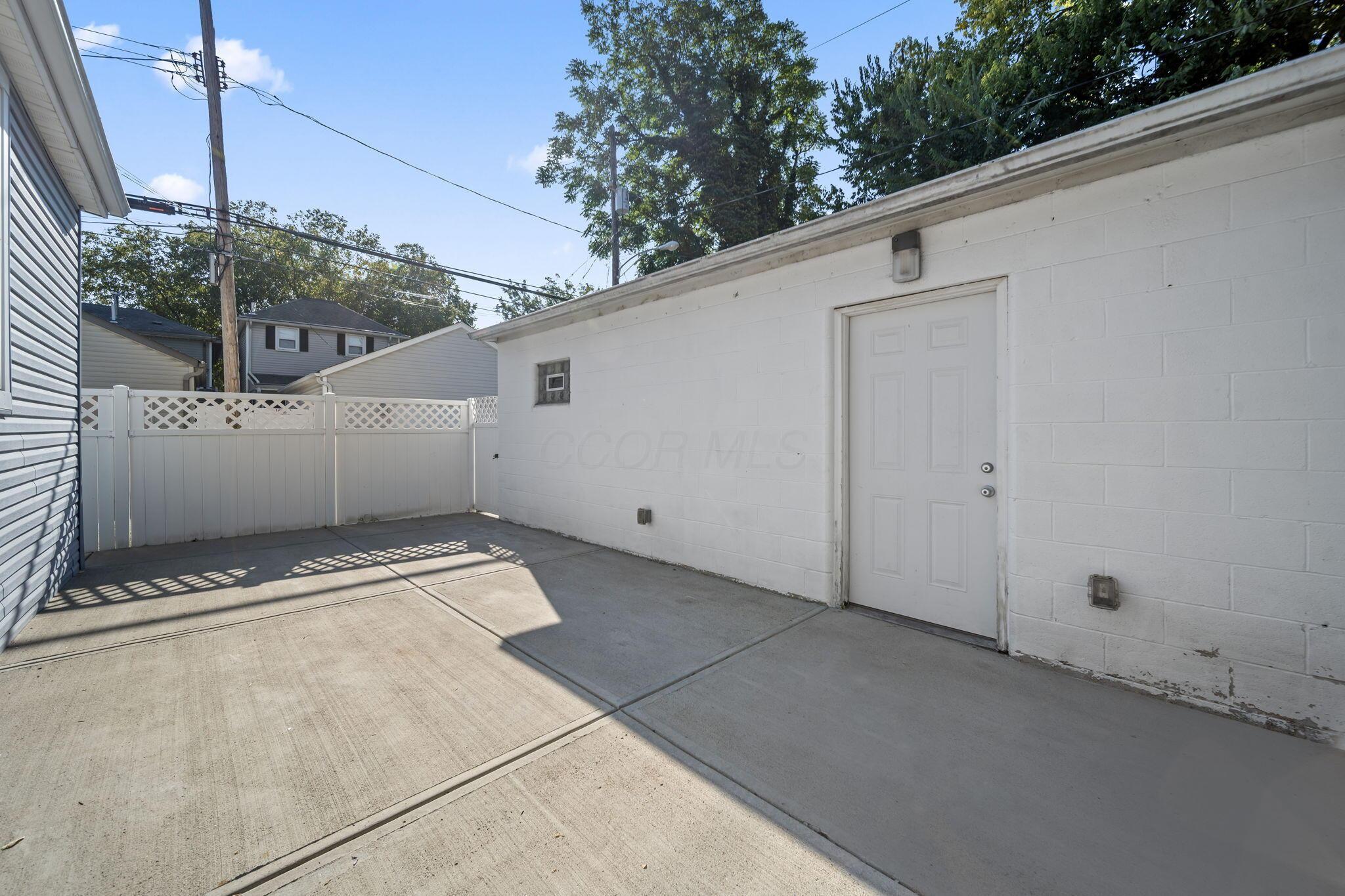 475 W 2nd Avenue Property Photo 42