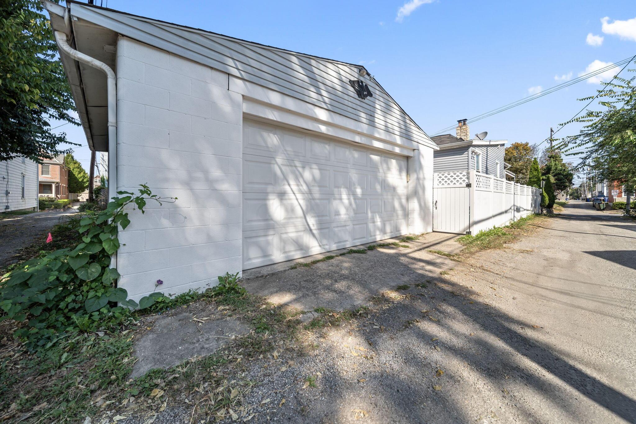 475 W 2nd Avenue Property Photo 45