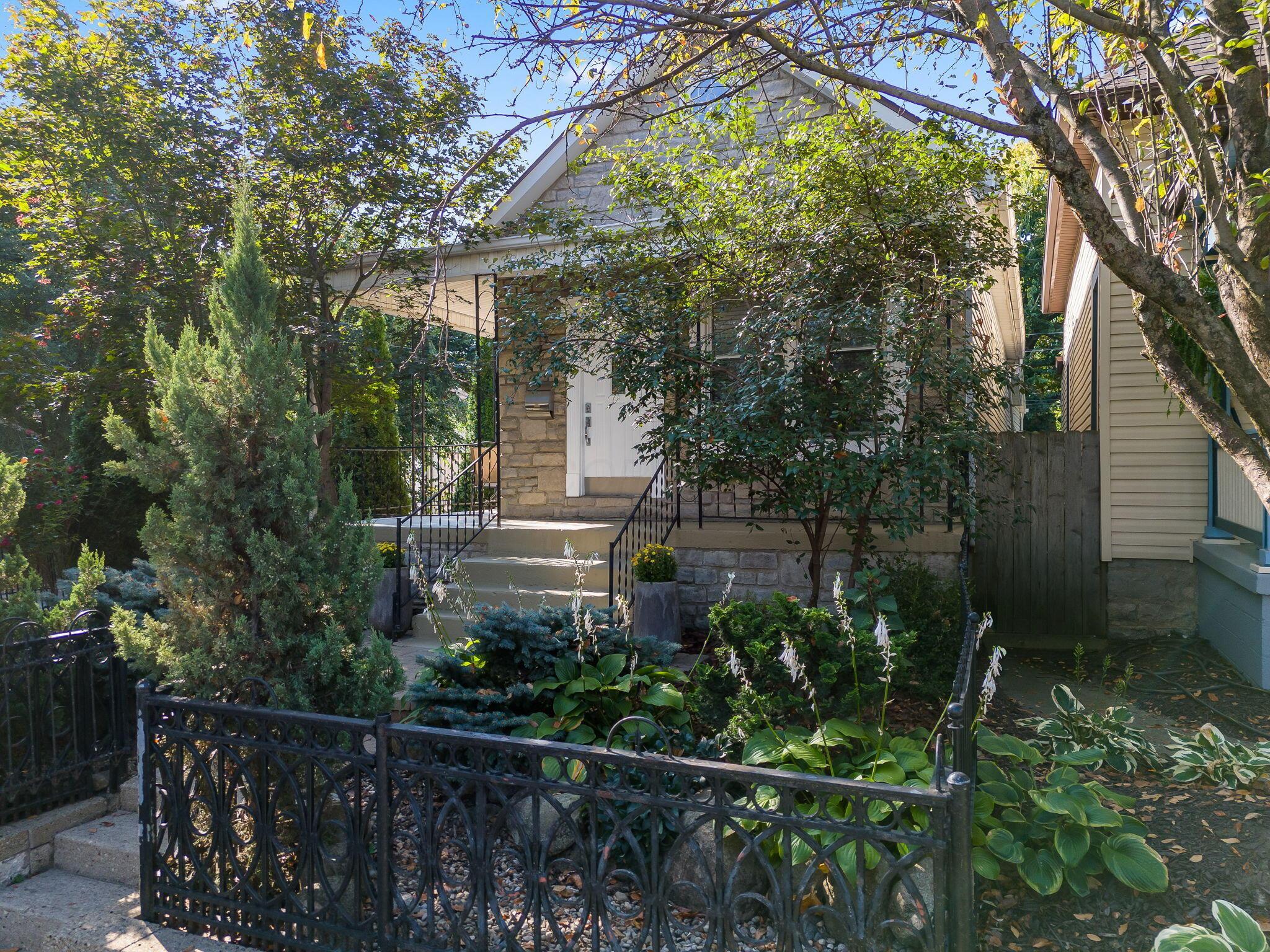 475 W 2nd Avenue Property Photo 54