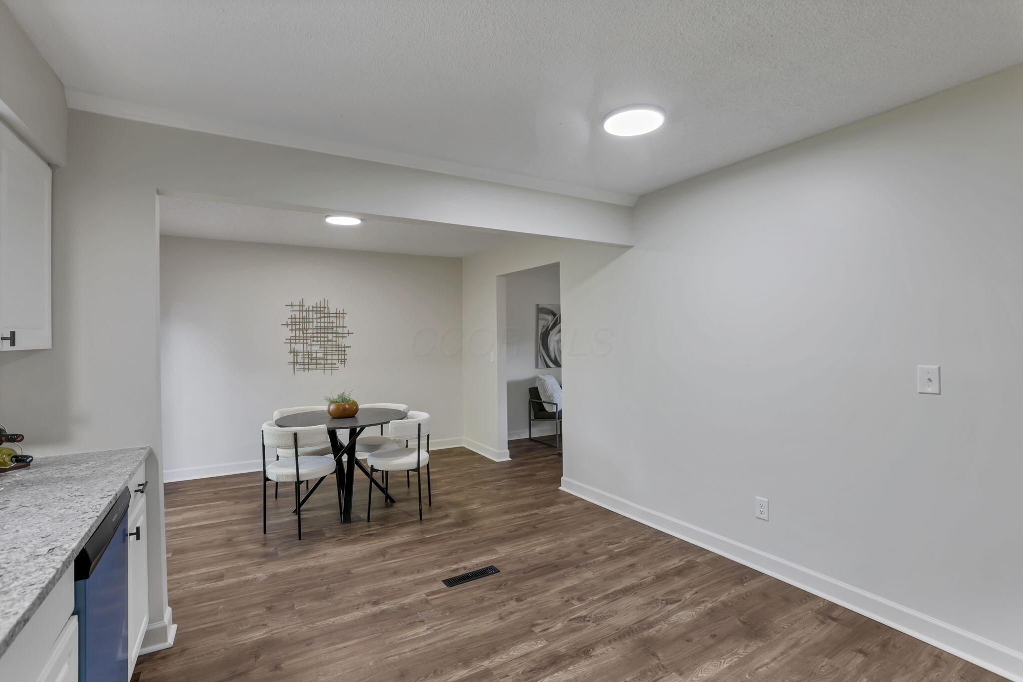 210 W Columbus Street Property Photo 19