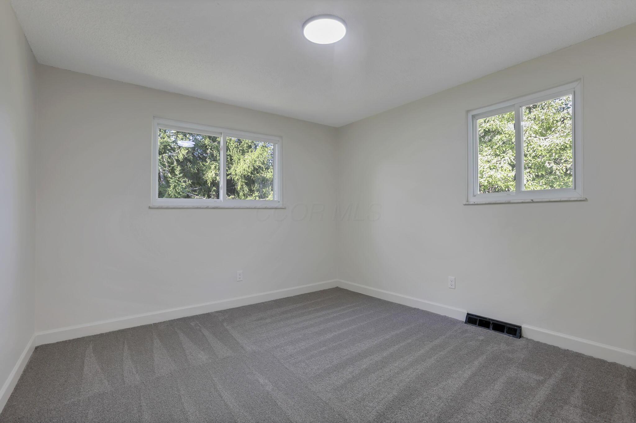 210 W Columbus Street Property Photo 25