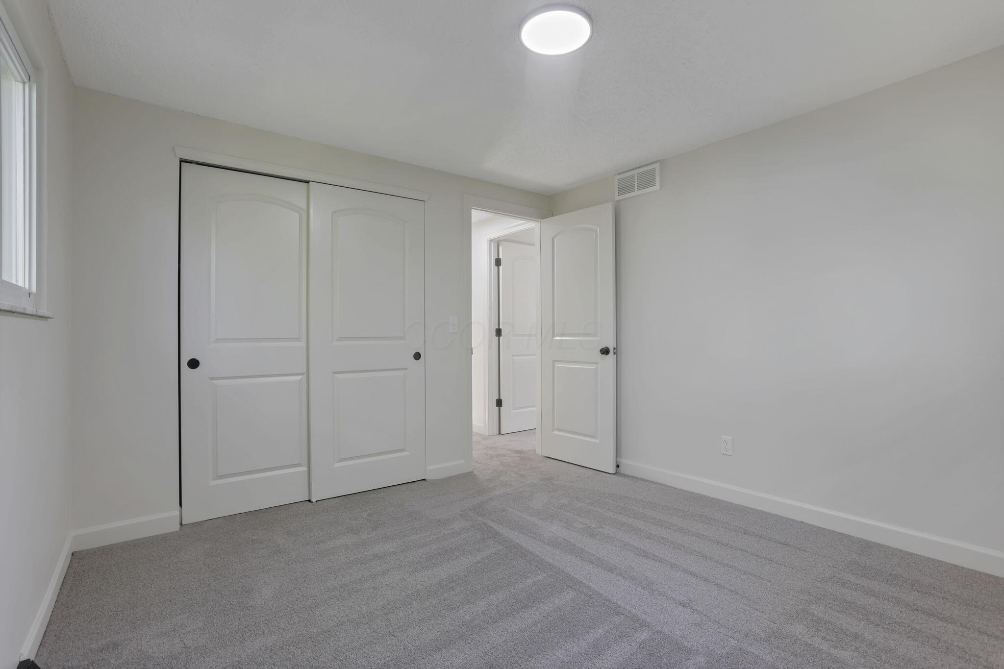 210 W Columbus Street Property Photo 26