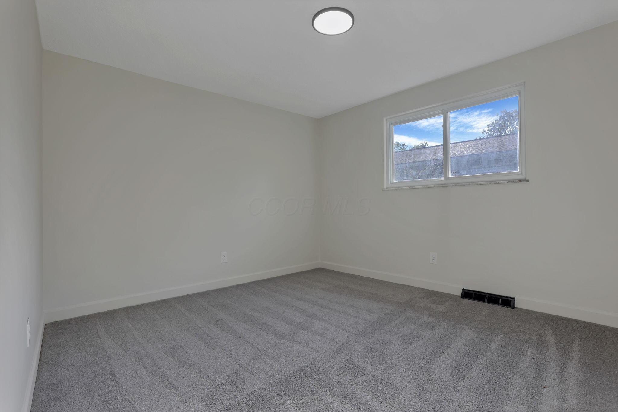 210 W Columbus Street Property Photo 29