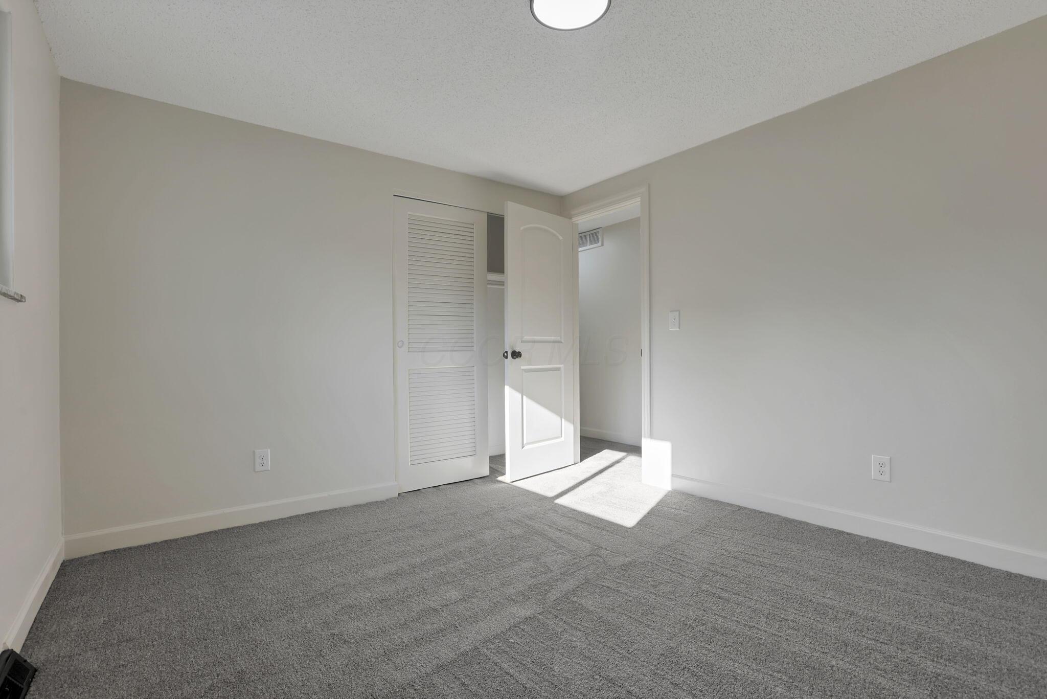 210 W Columbus Street Property Photo 30