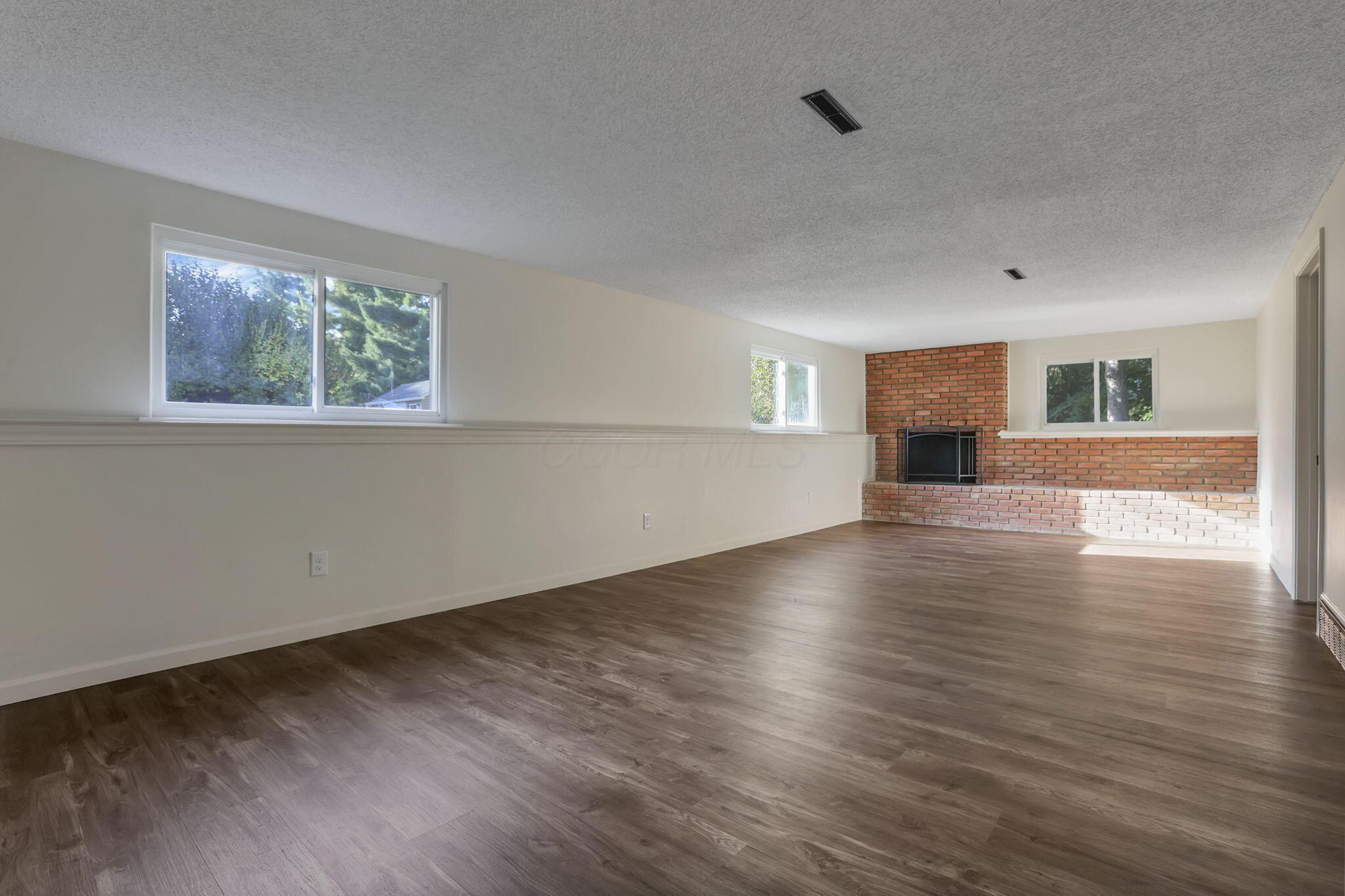 210 W Columbus Street Property Photo 33