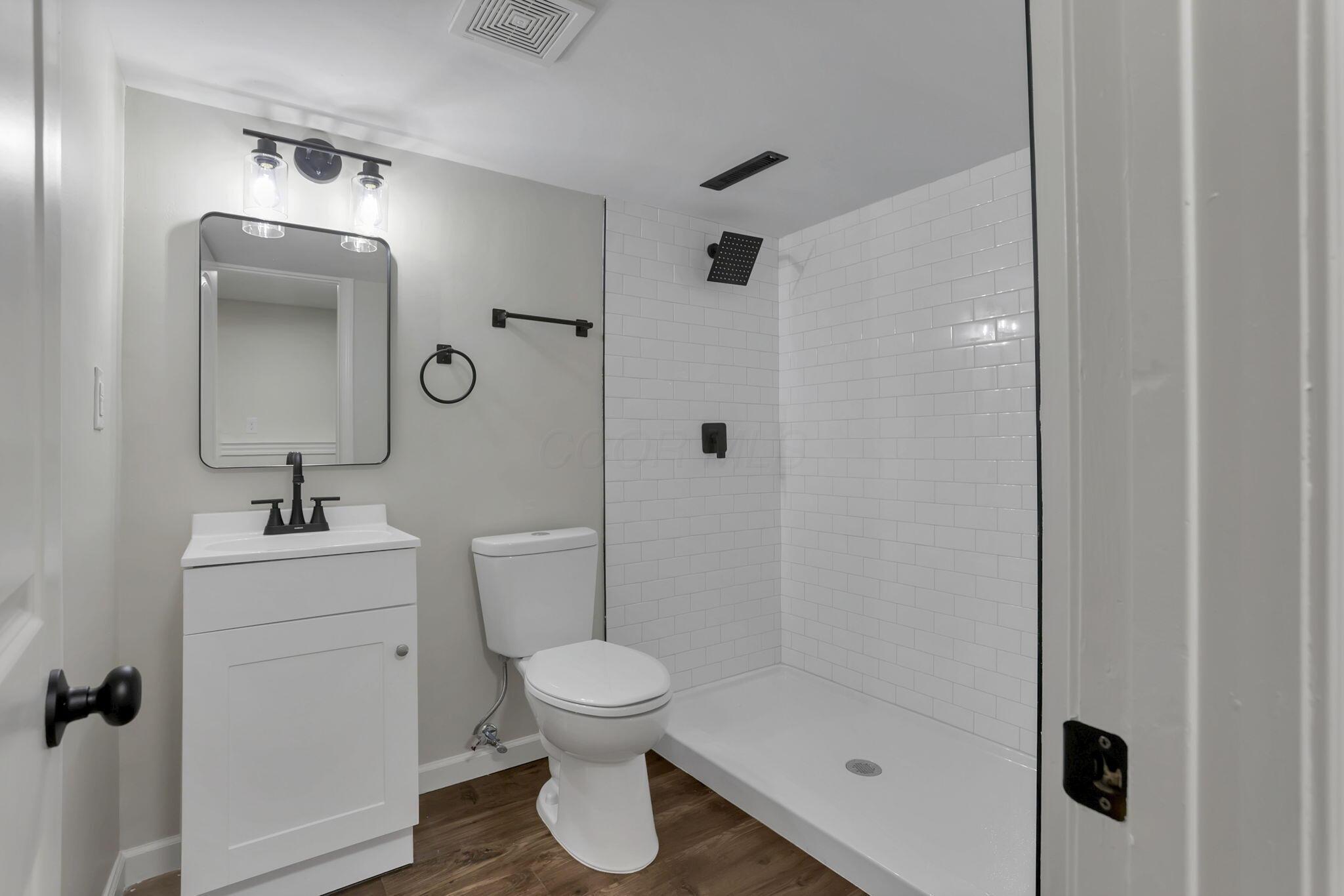 210 W Columbus Street Property Photo 36