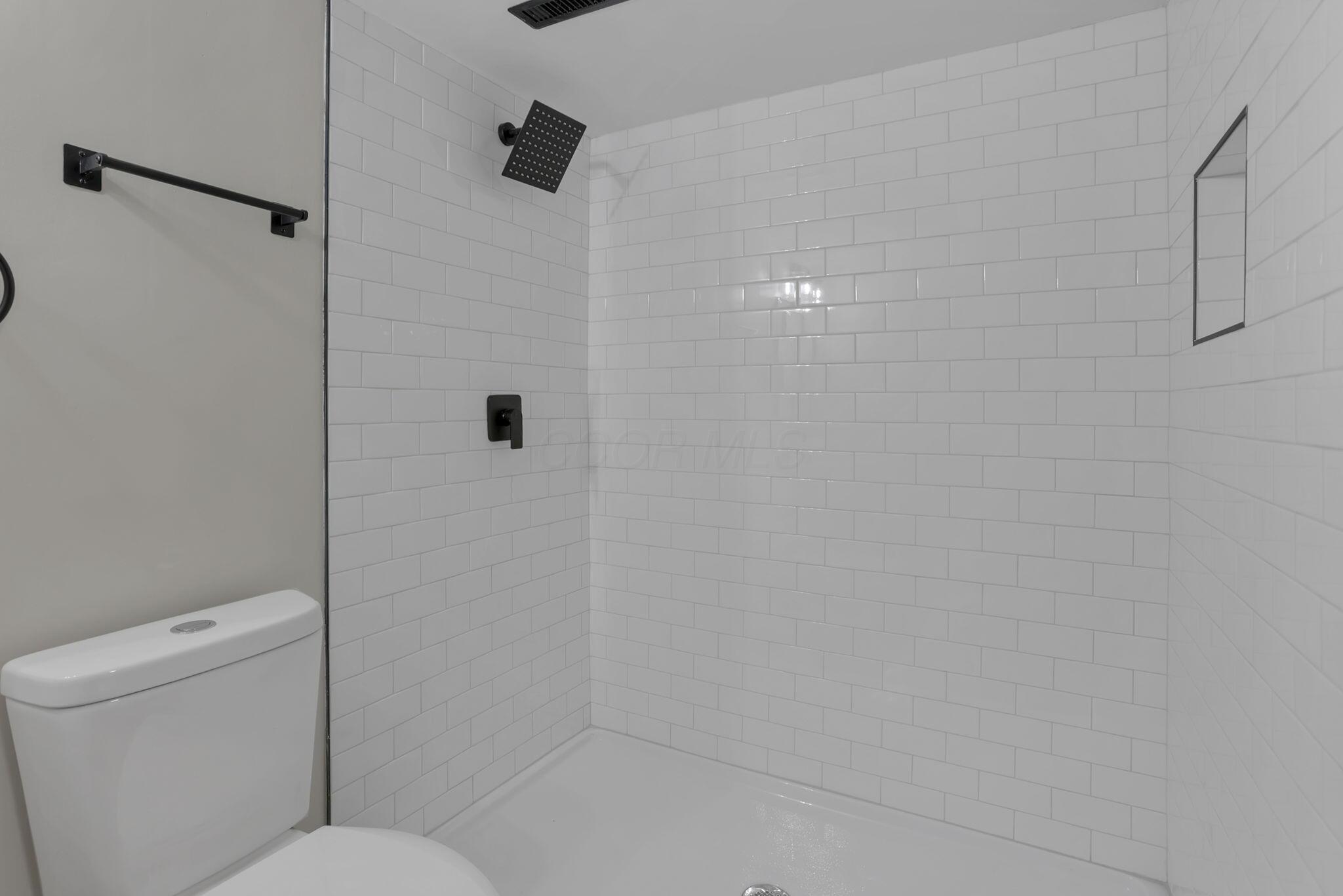 210 W Columbus Street Property Photo 38