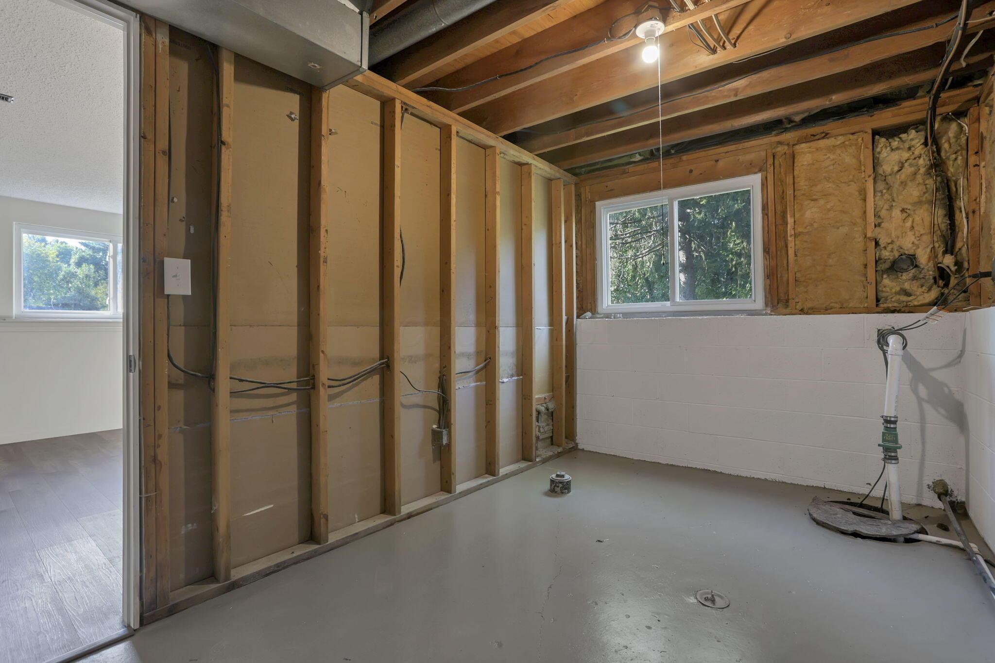 210 W Columbus Street Property Photo 40